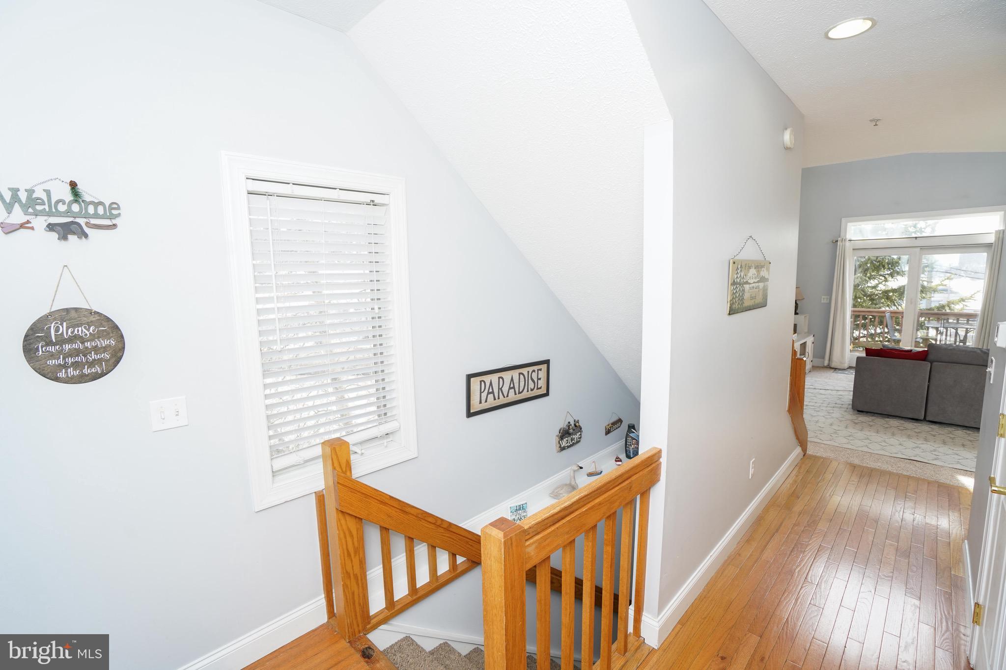 LANDINGS - Residential