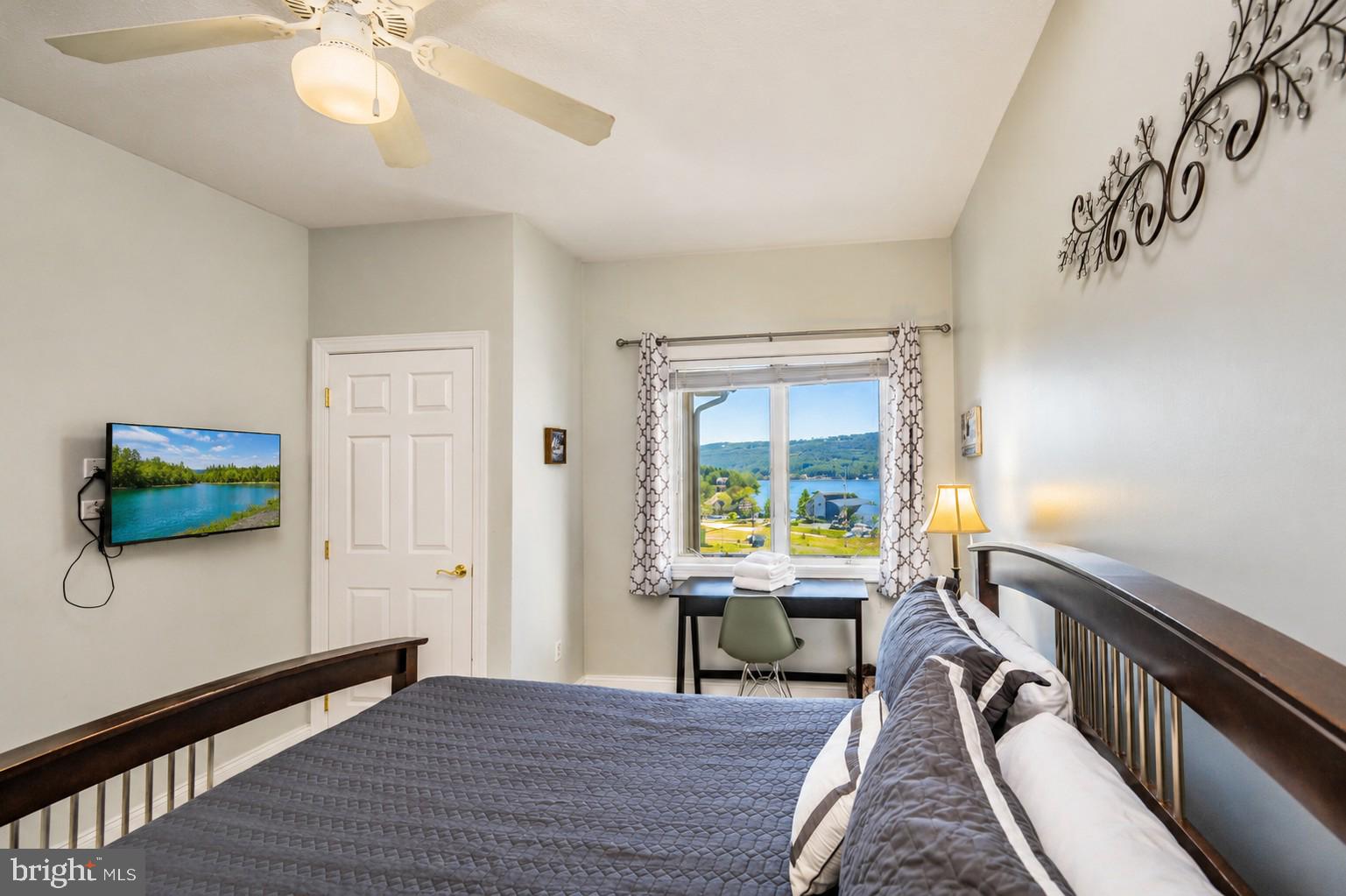 LANDINGS - Residential