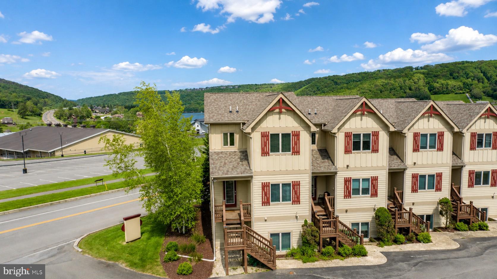 LANDINGS - Residential