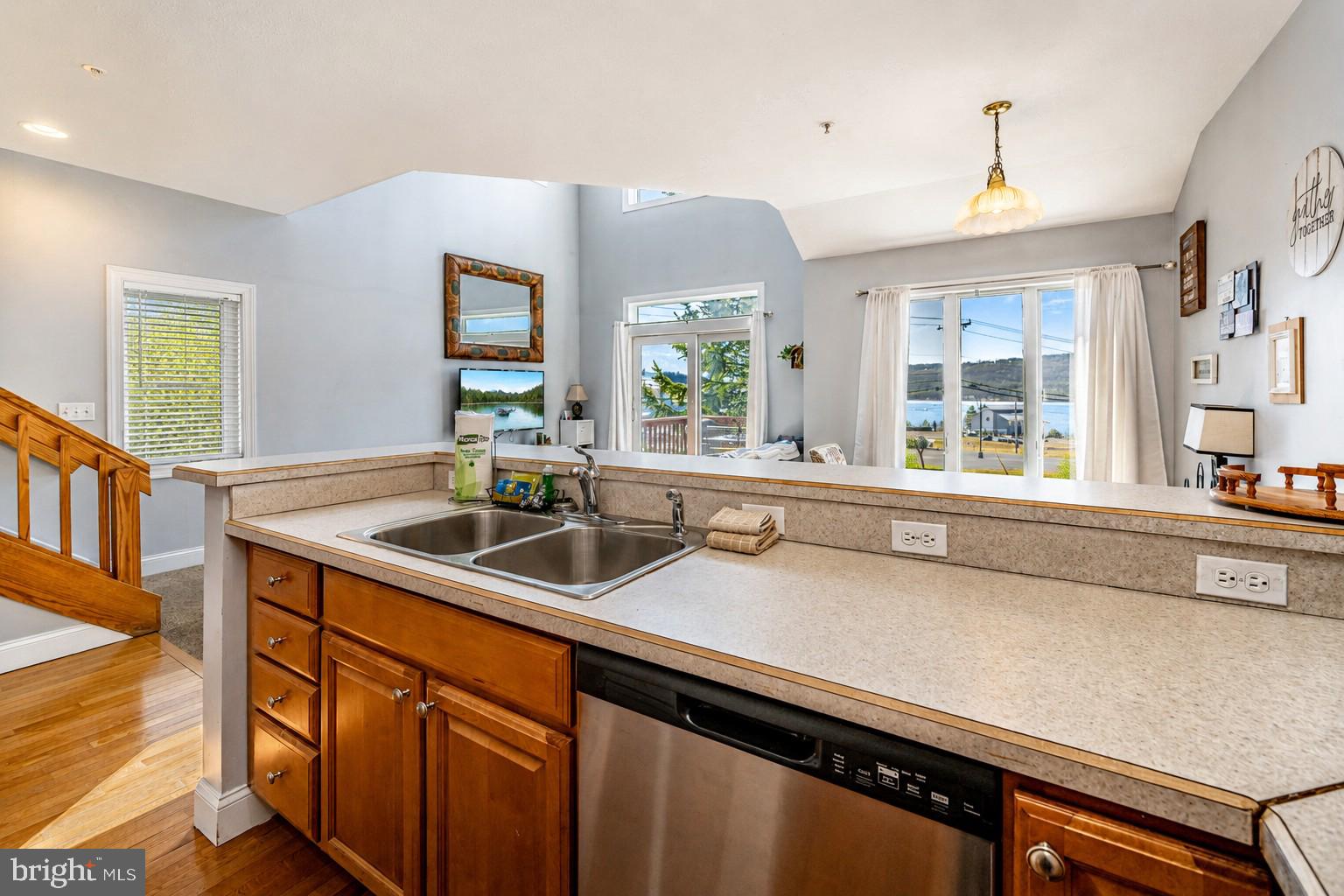 LANDINGS - Residential