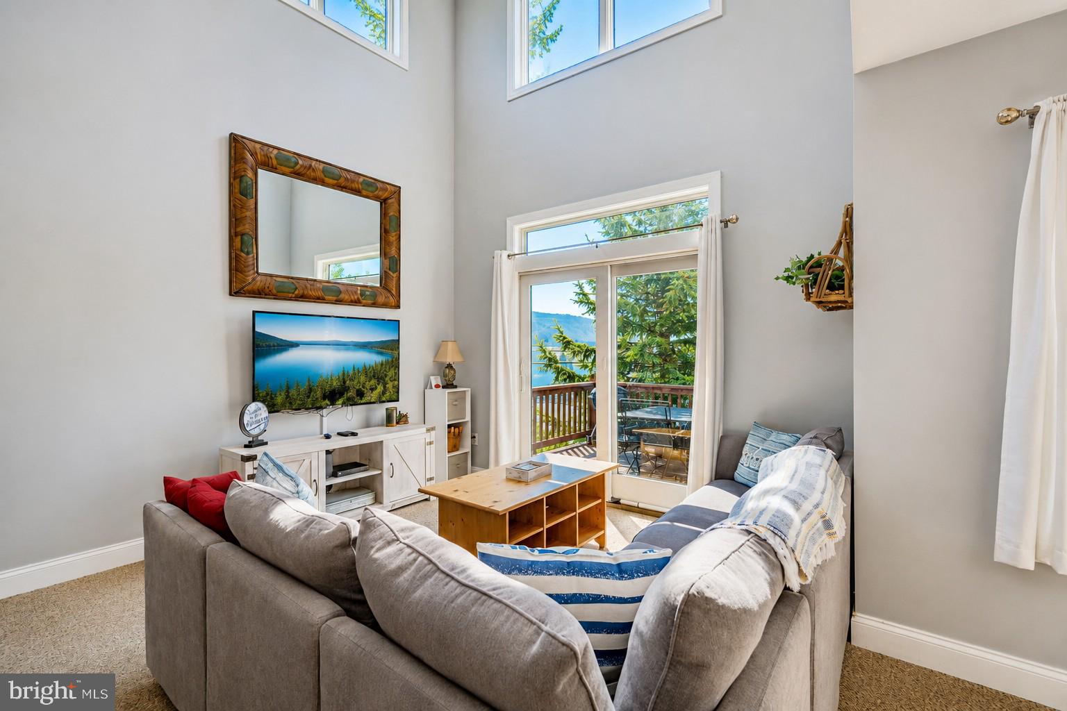 LANDINGS - Residential