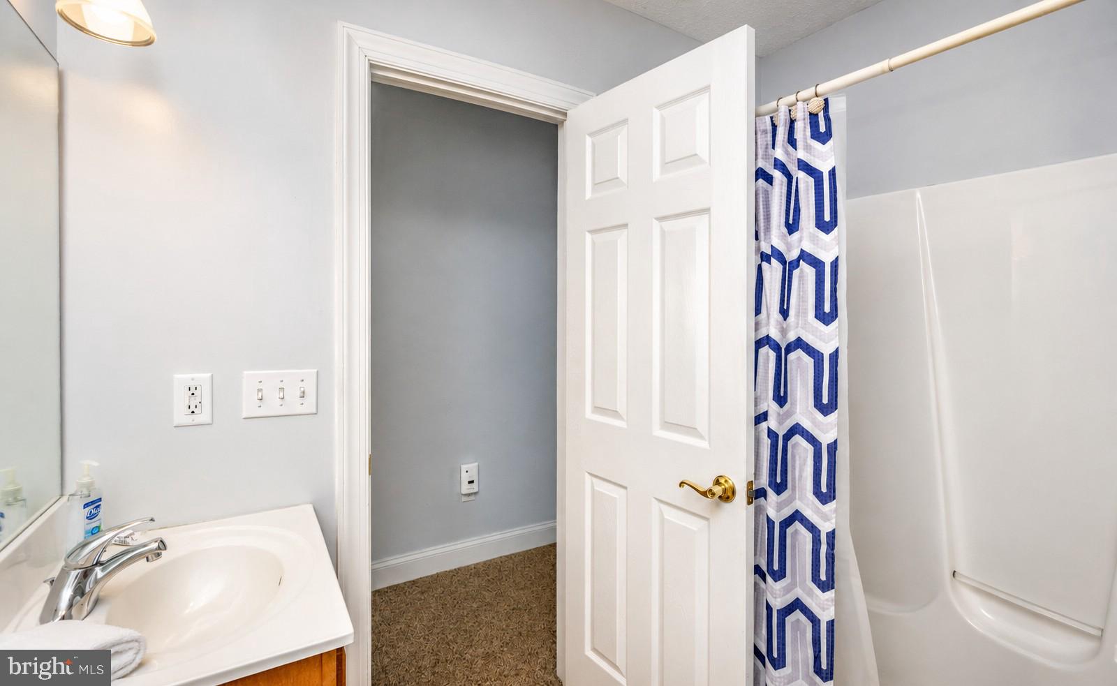 LANDINGS - Residential