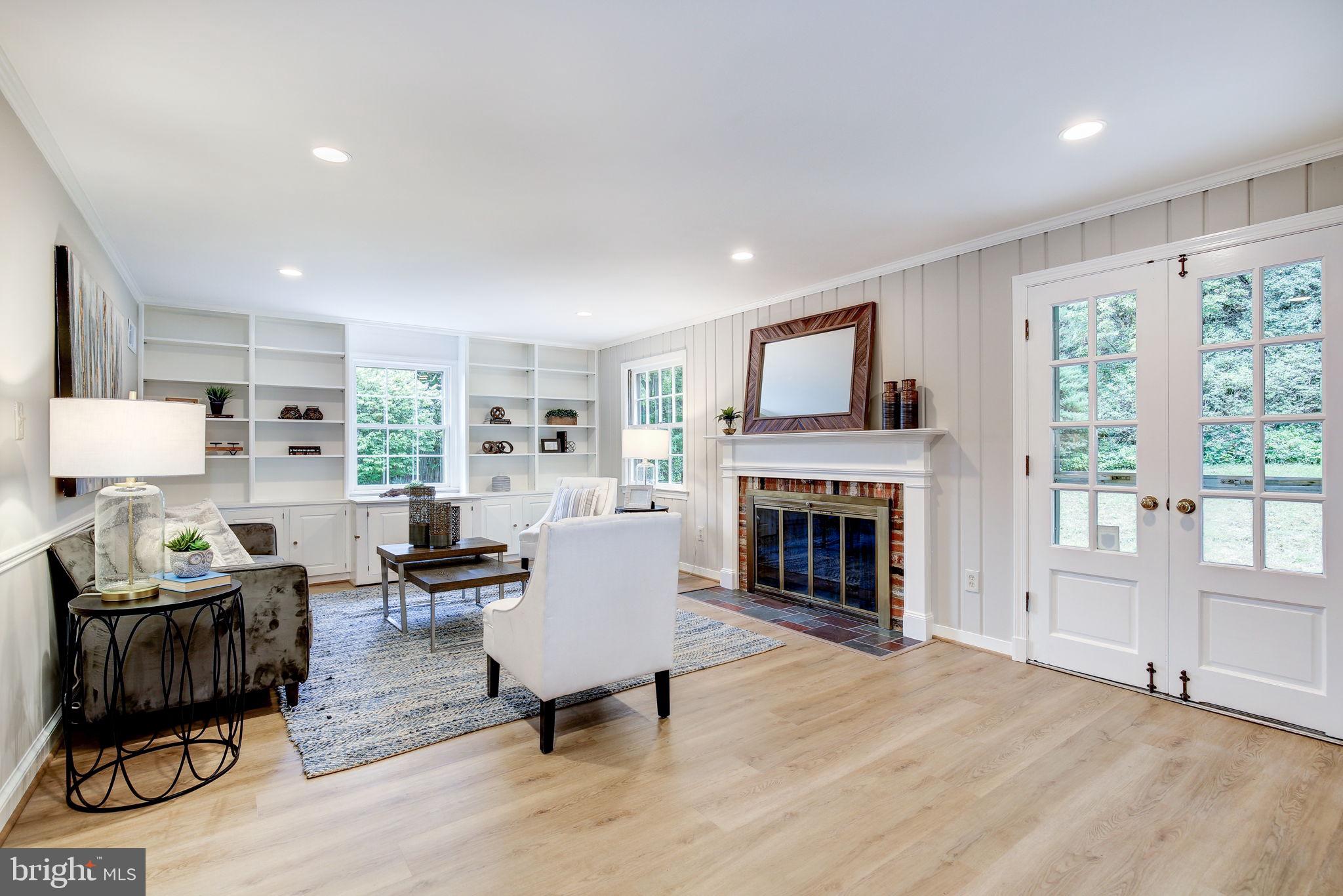 BANNOCKBURN ESTATES - Residential