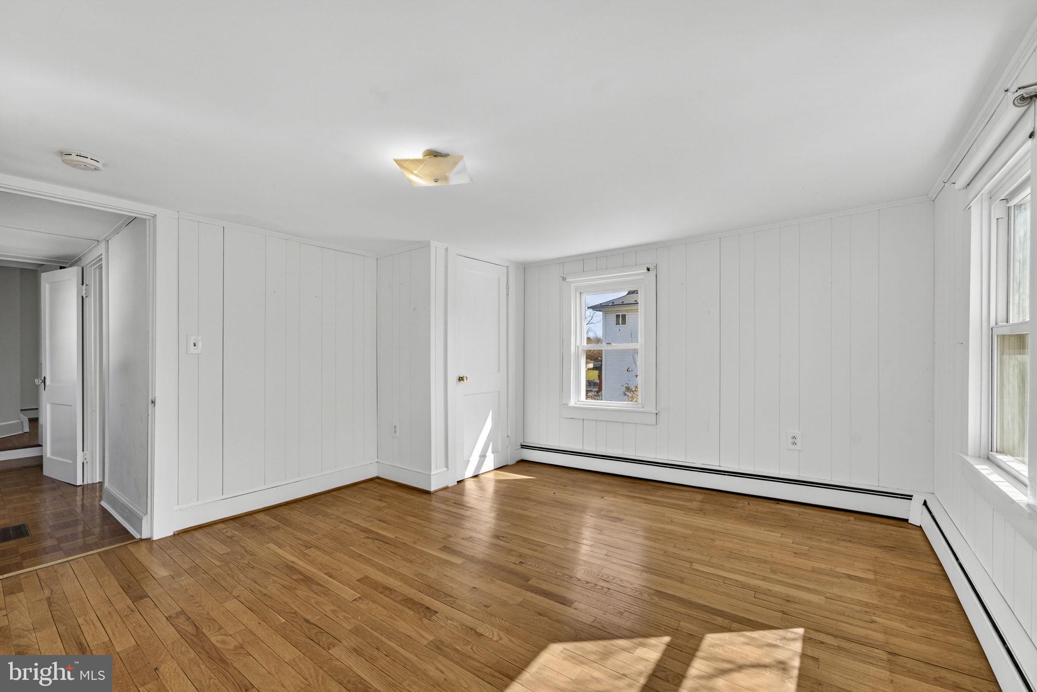 TOWN OF PURCELLVILLE - Residential