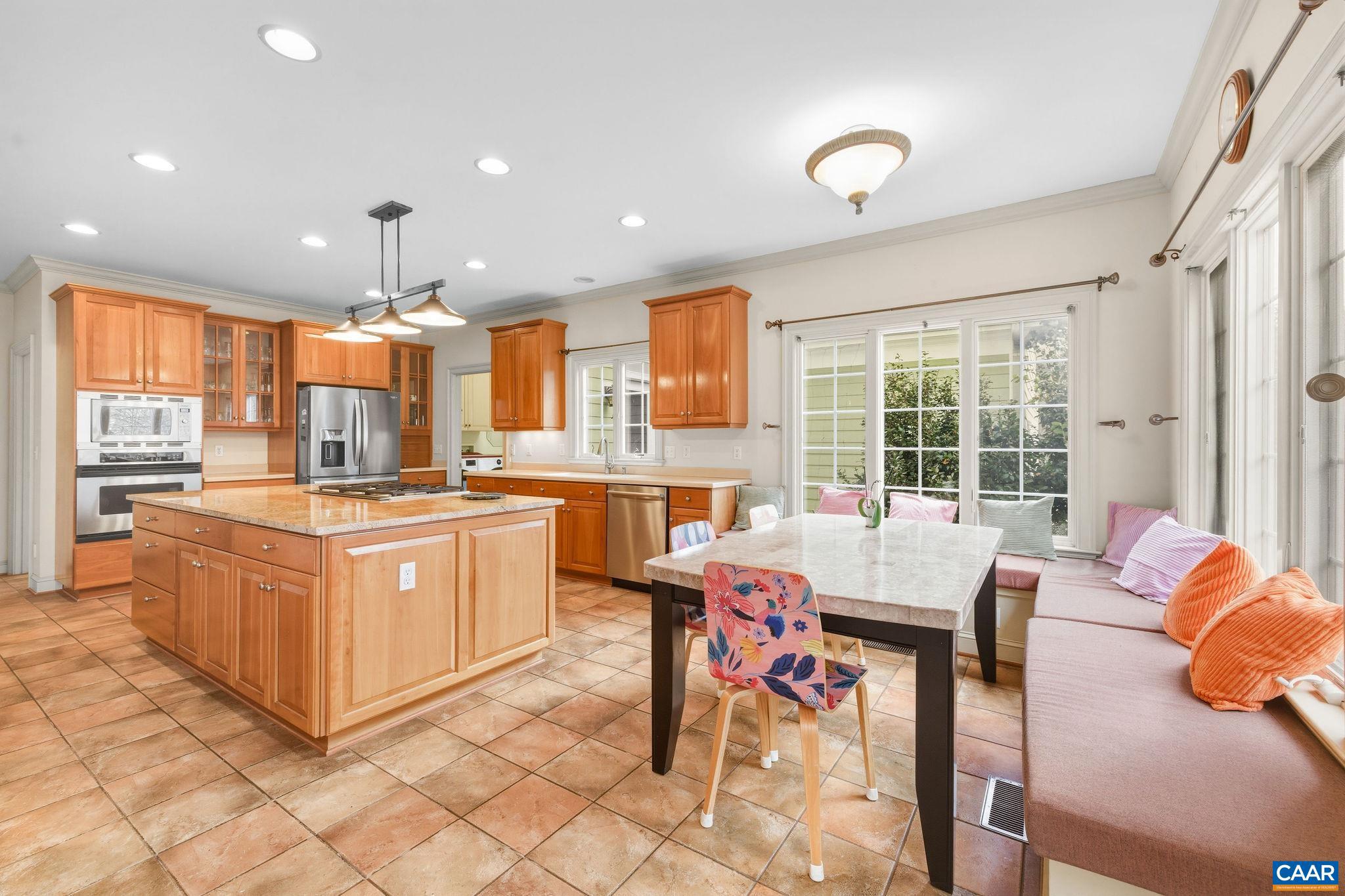 WALNUT HILLS - Residential