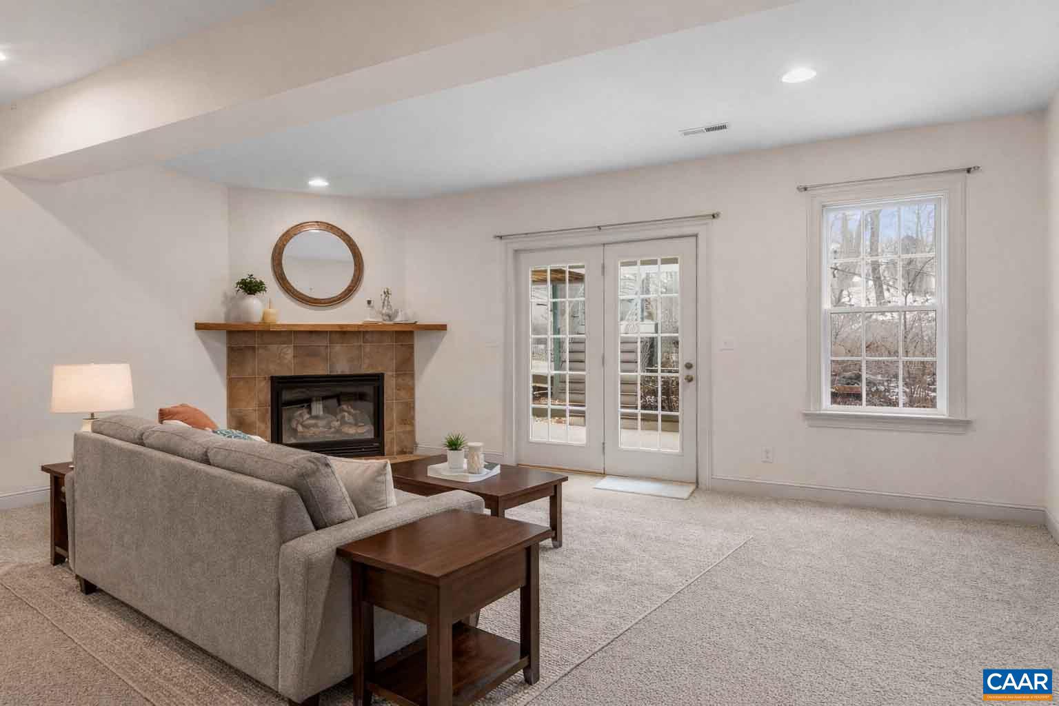 WALNUT HILLS - Residential
