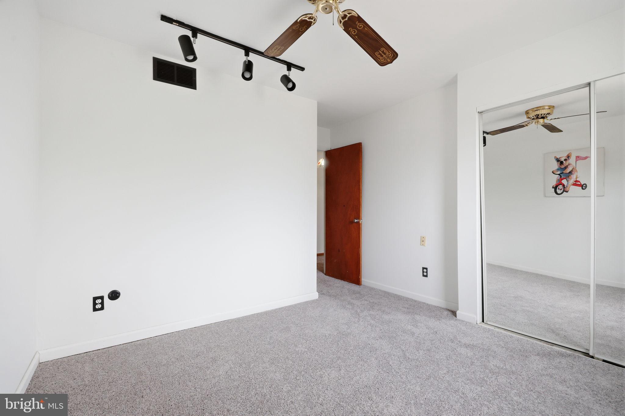 NESHAMINY VALLEY - Residential