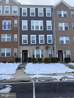 METRO POINTE - Residential