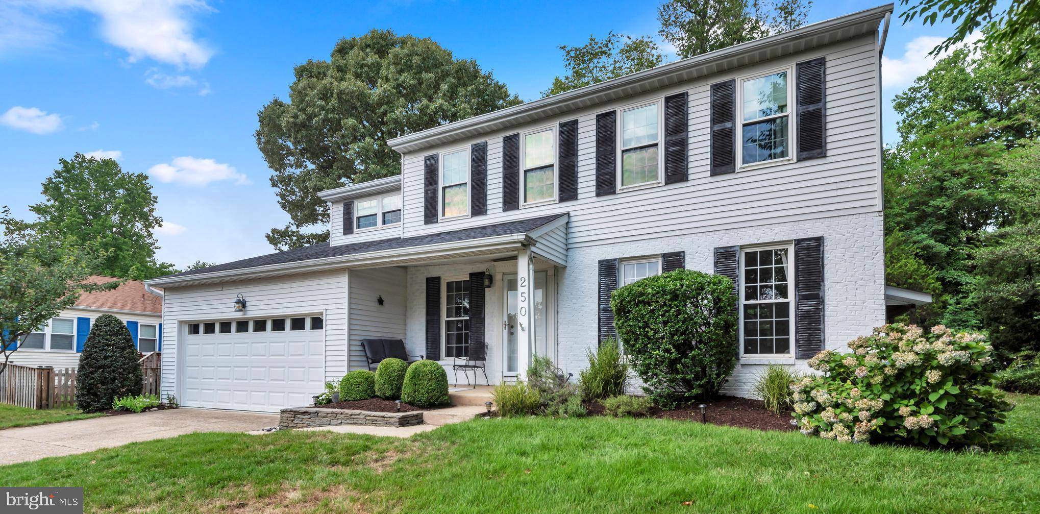 DIVINITY COVE - Residential