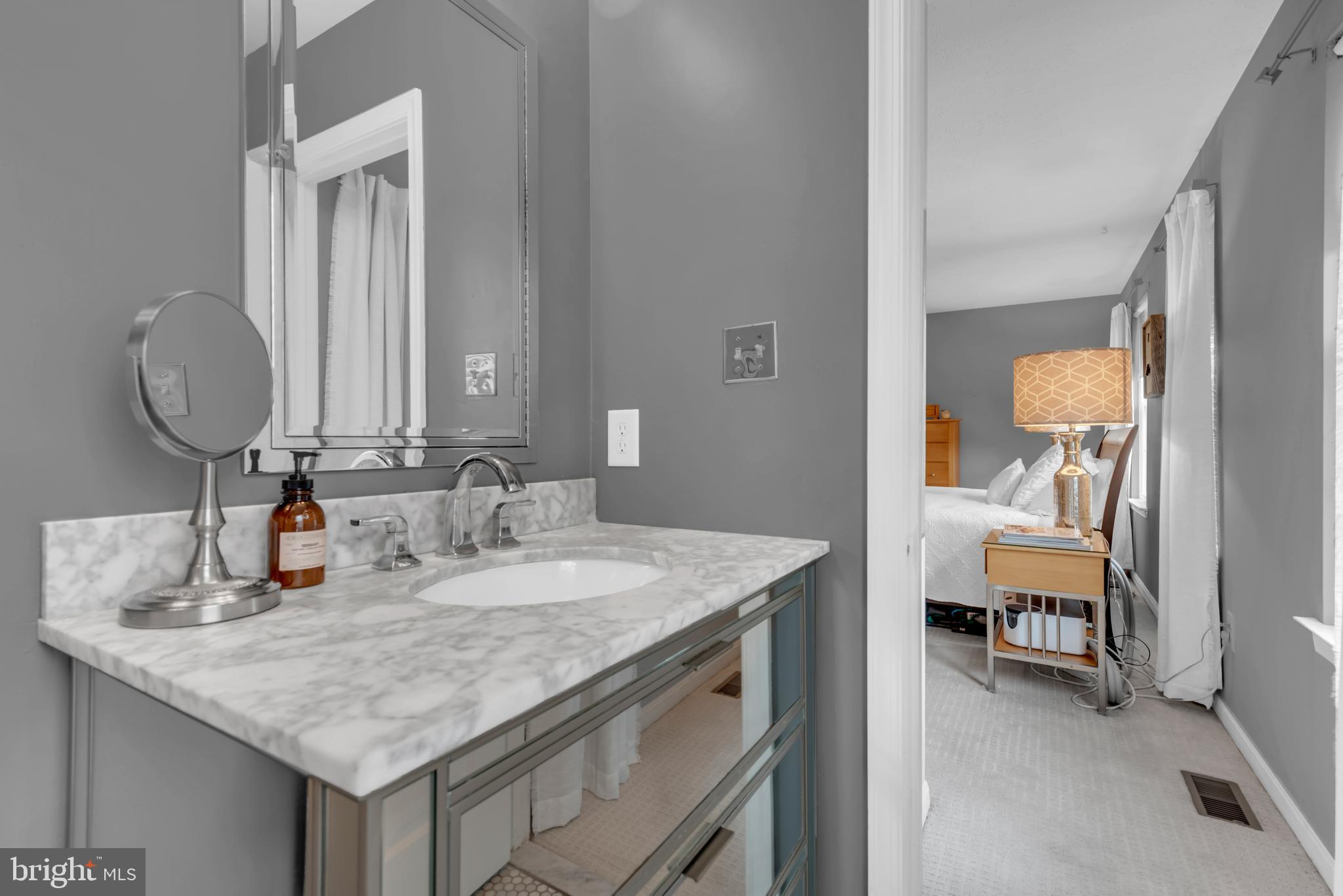 DIVINITY COVE - Residential