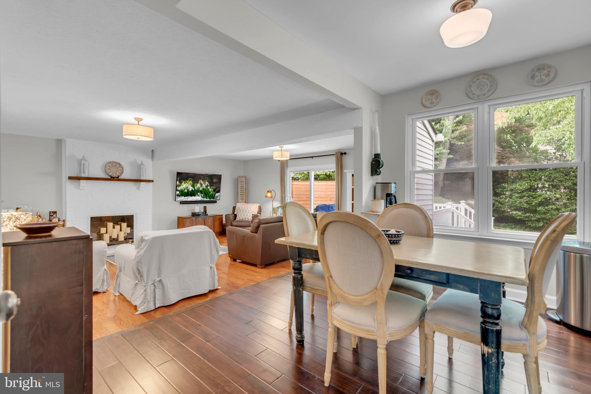 DIVINITY COVE - Residential