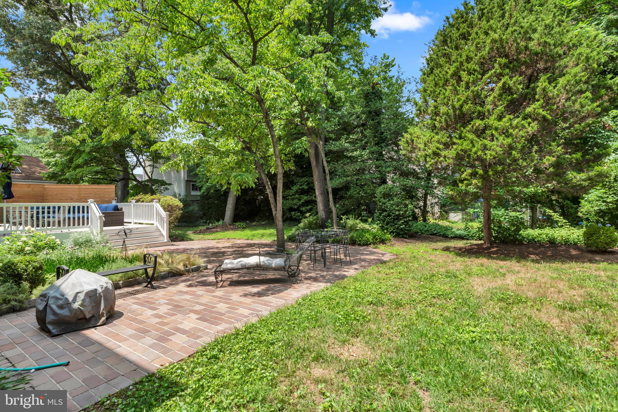 DIVINITY COVE - Residential