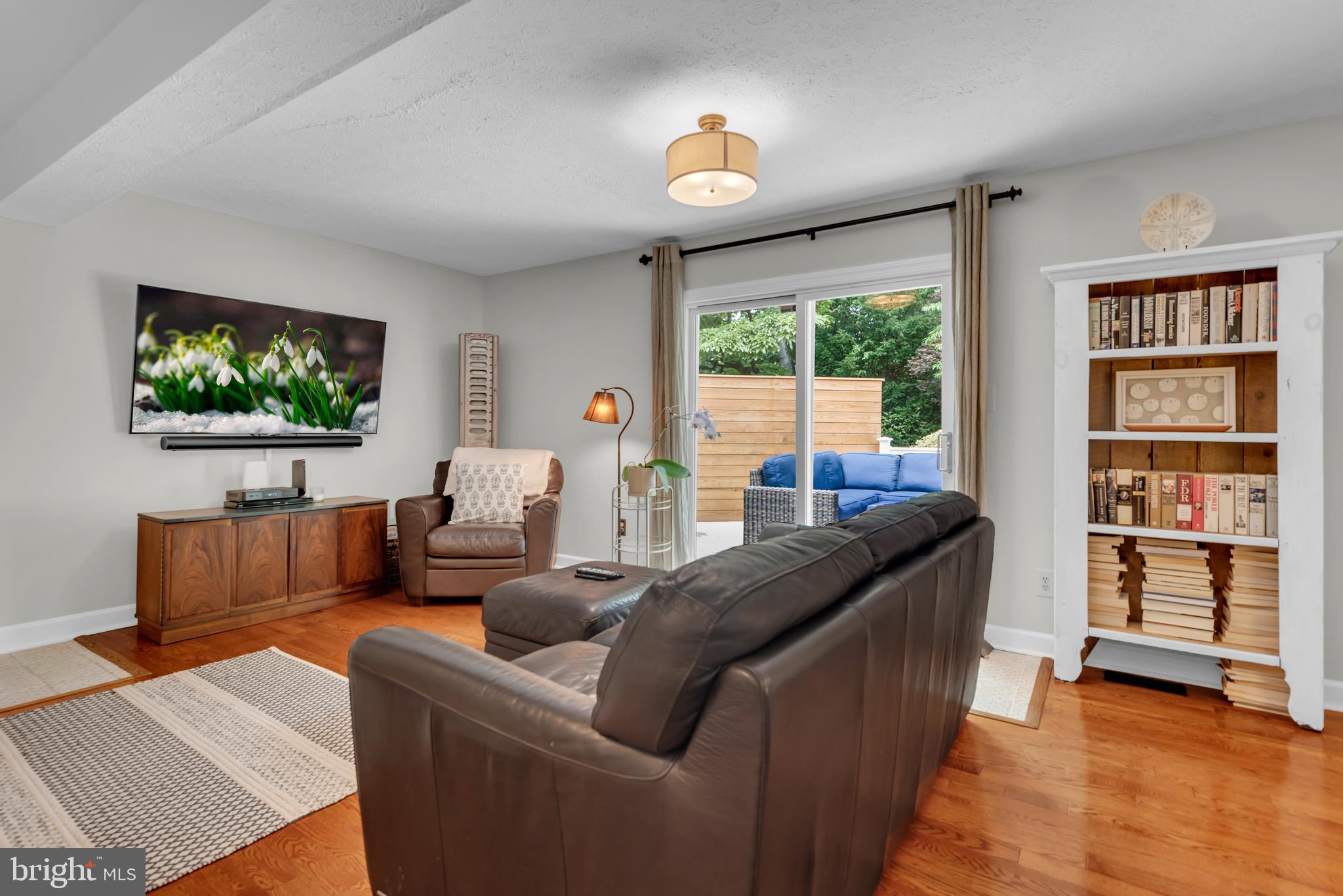 DIVINITY COVE - Residential