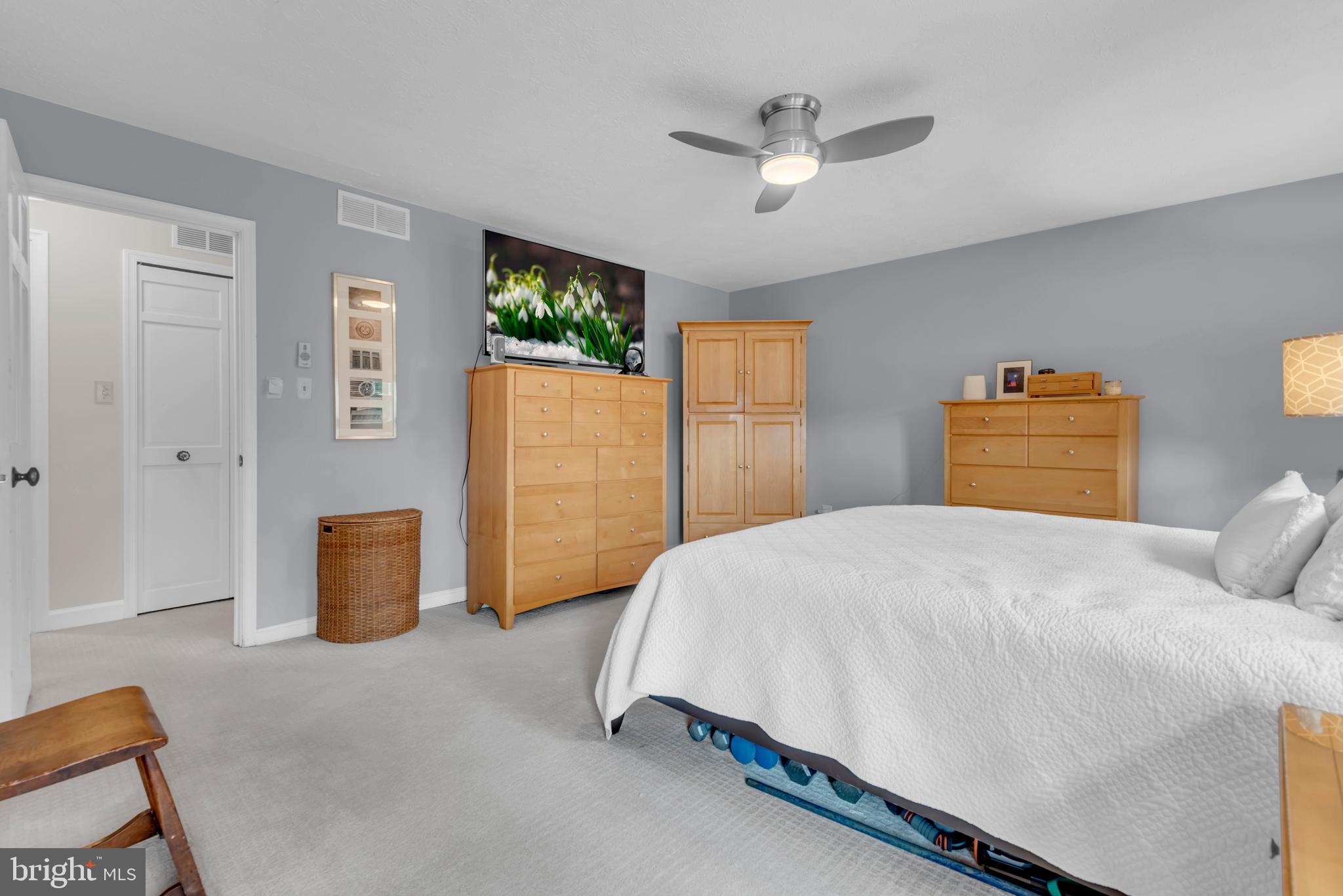 DIVINITY COVE - Residential