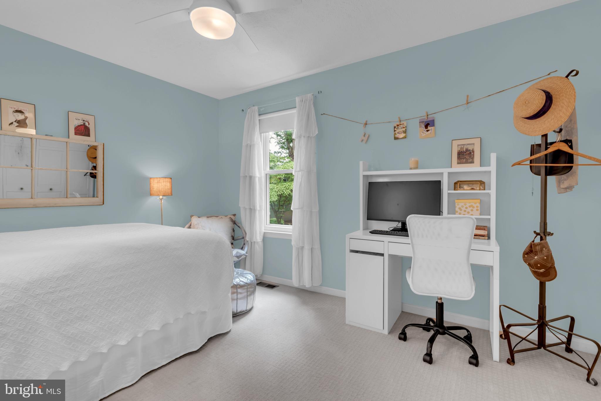 DIVINITY COVE - Residential