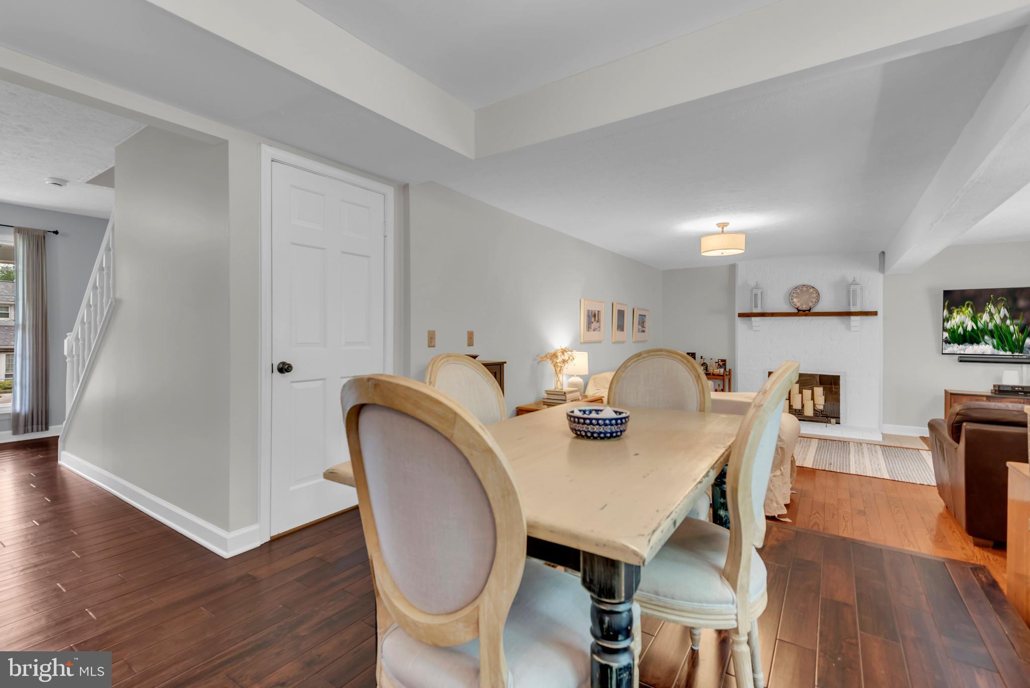DIVINITY COVE - Residential