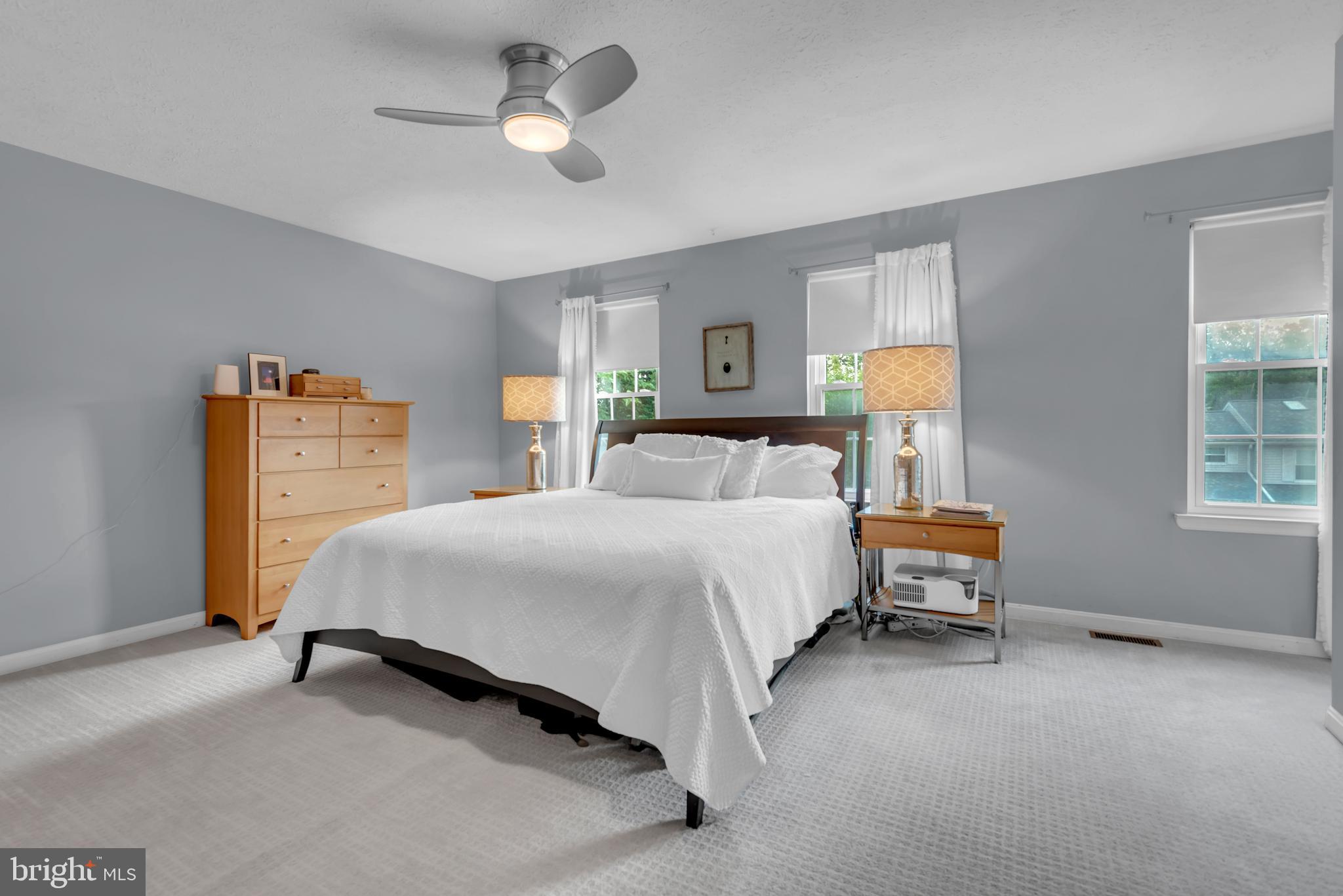 DIVINITY COVE - Residential