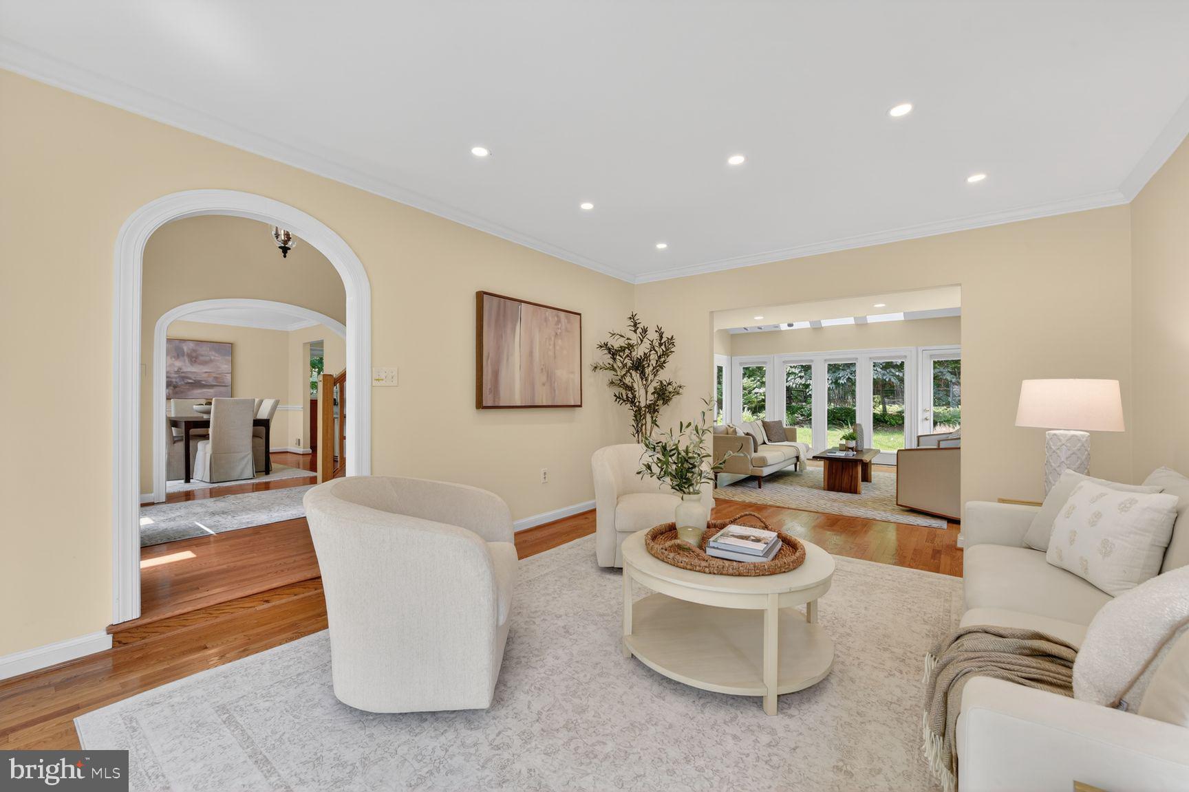RESTON - Residential