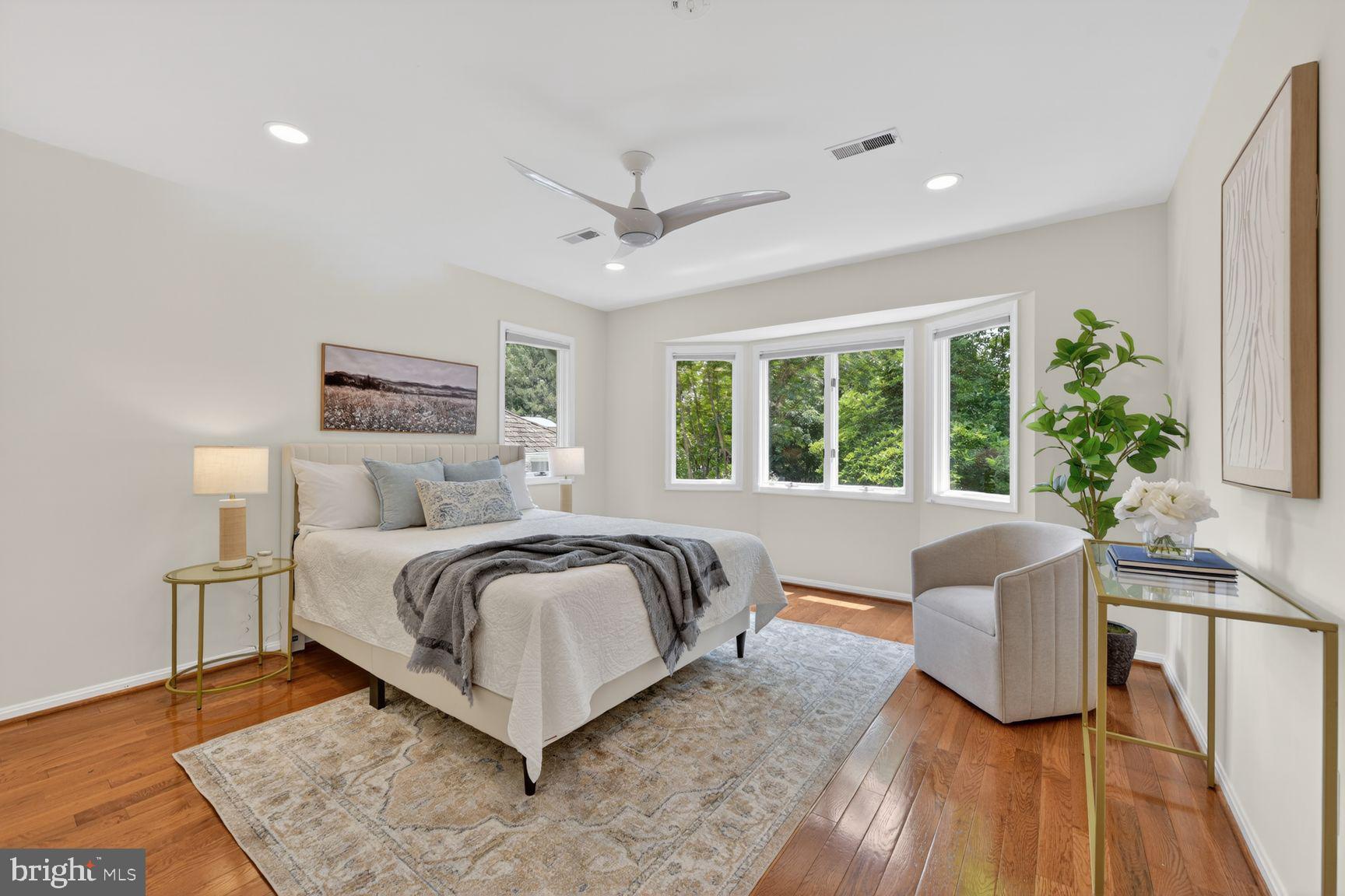 RESTON - Residential
