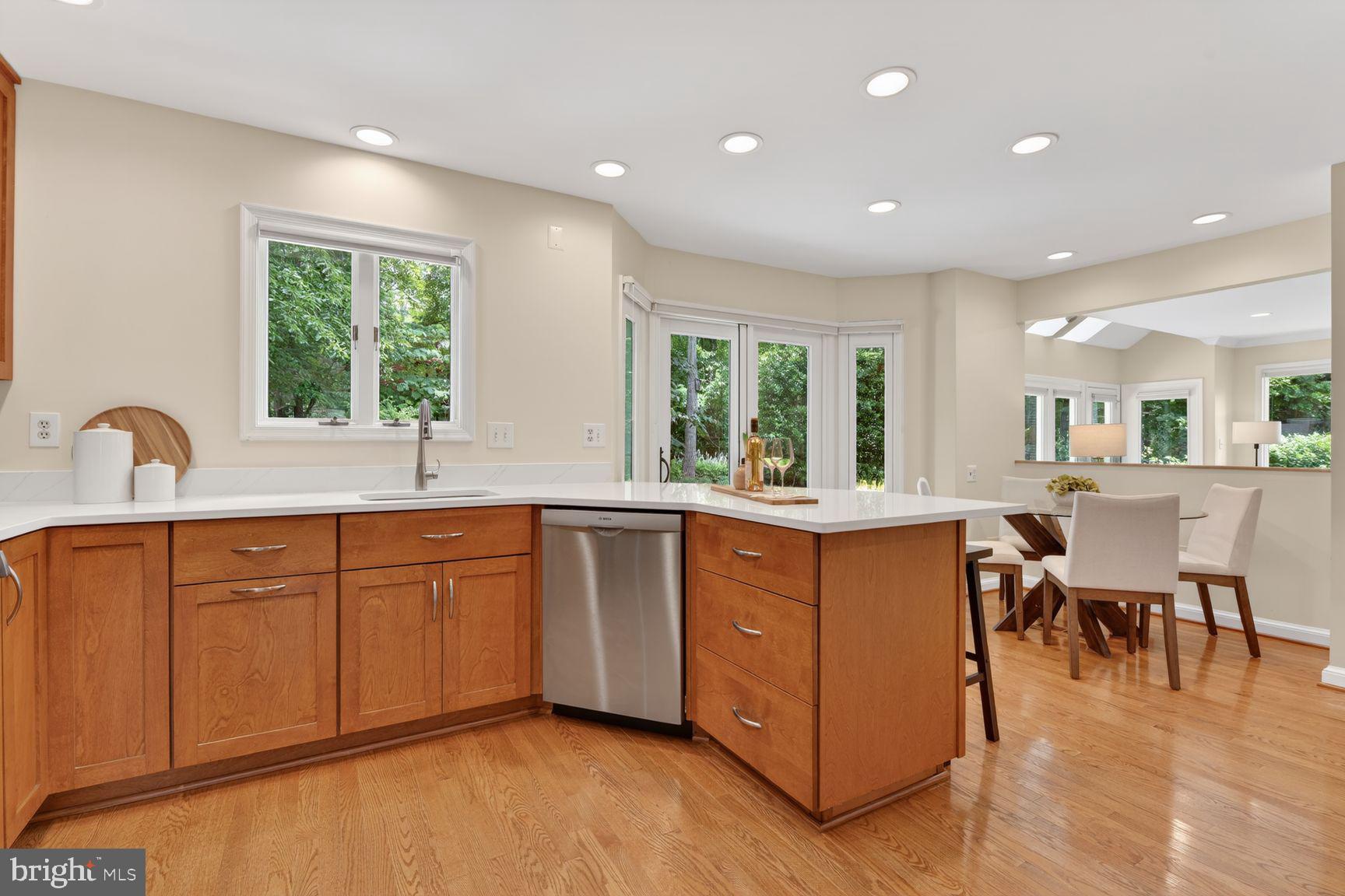 RESTON - Residential
