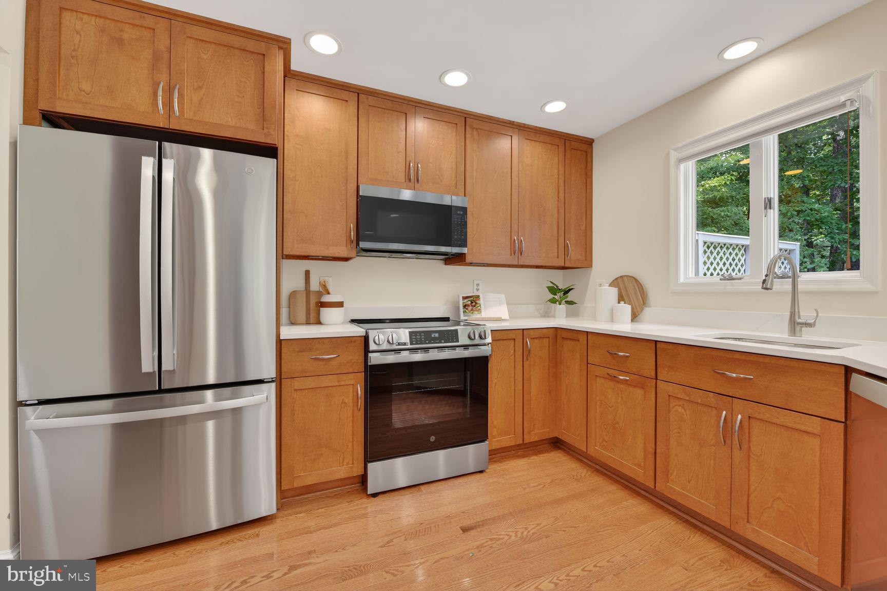 RESTON - Residential
