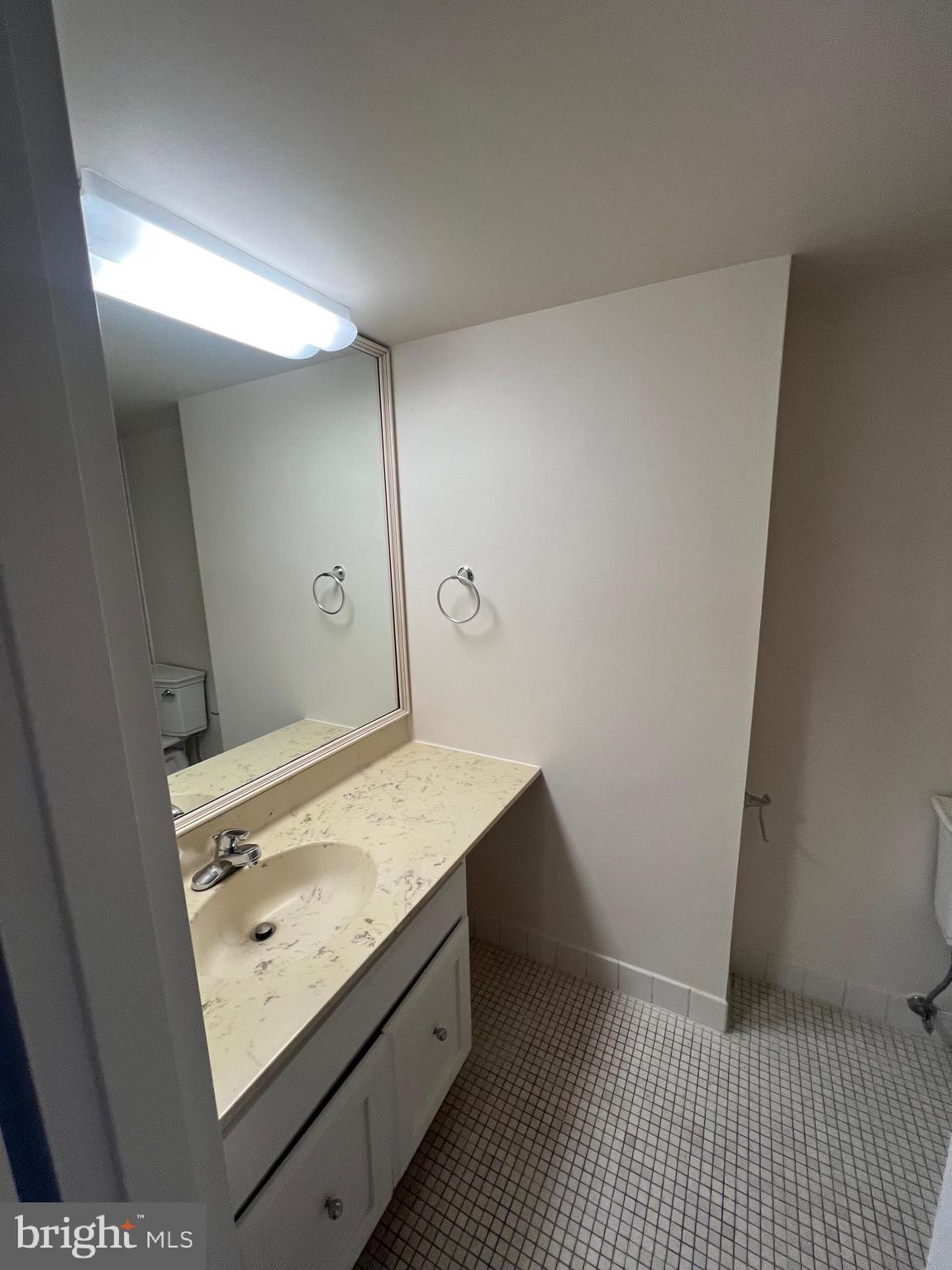FRIENDSHIP HEIGHTS - Residential Lease