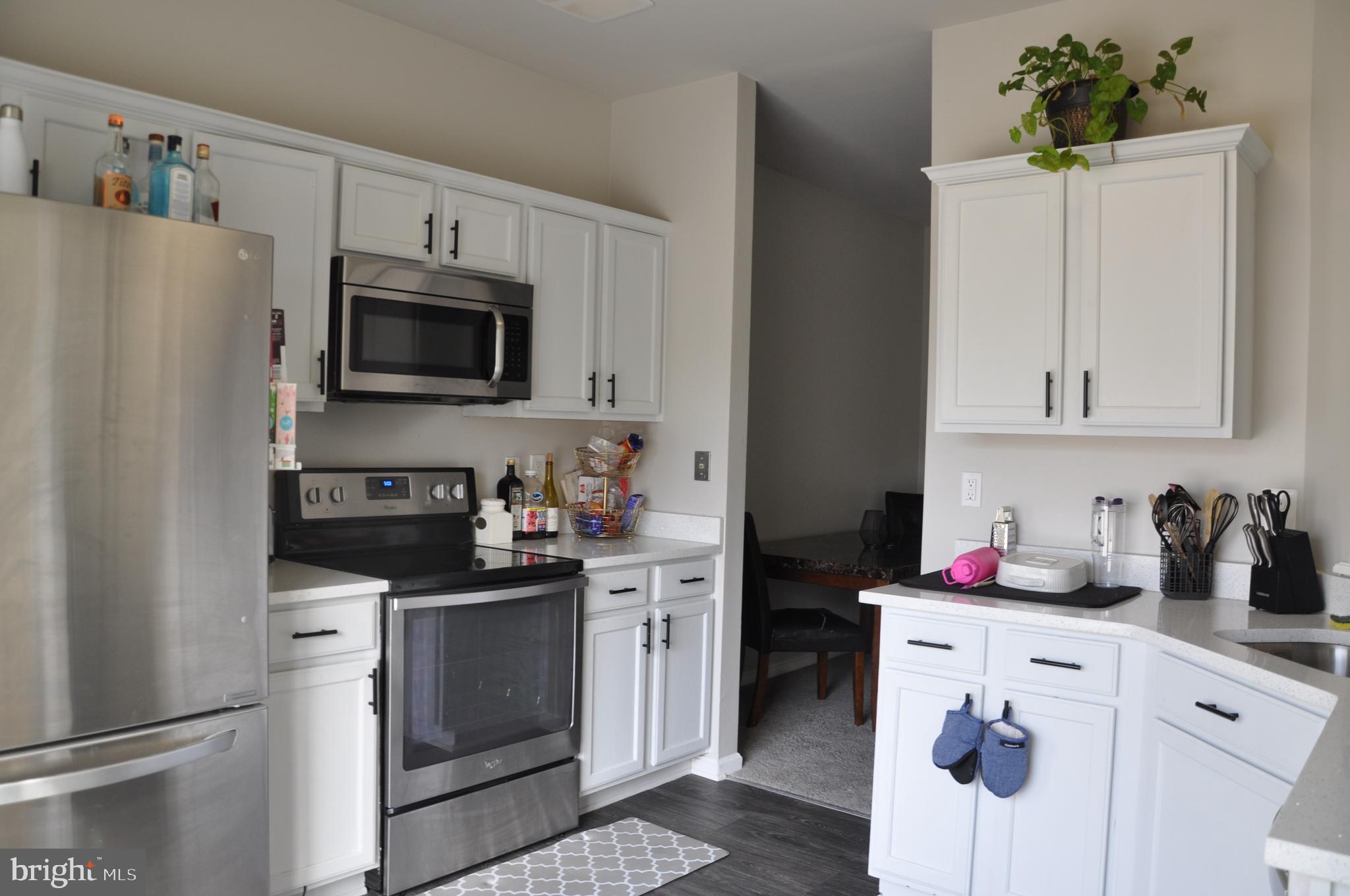 ASHBURN VILLAGE - Residential Lease