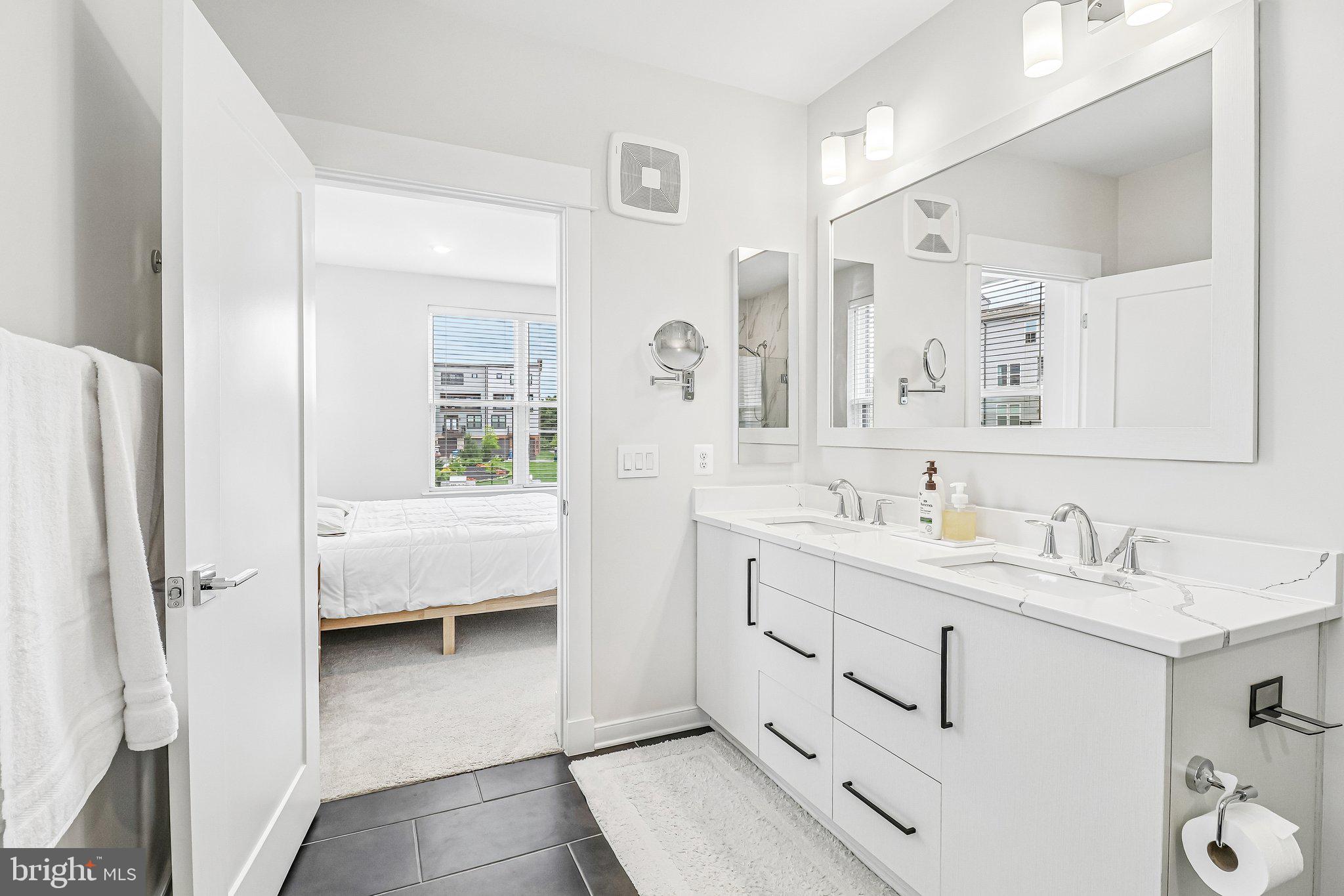 ASHBURN STATION - Residential