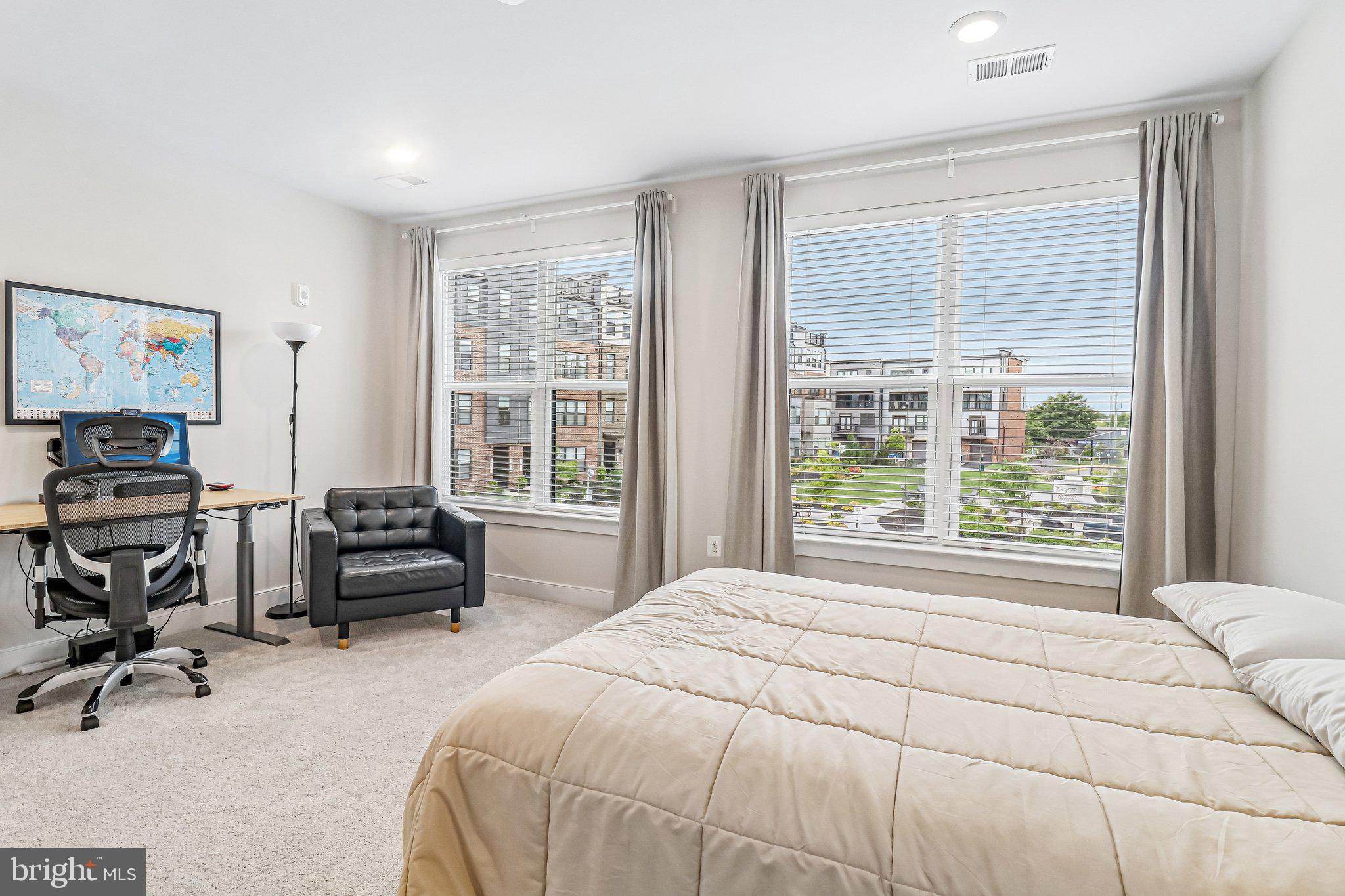 ASHBURN STATION - Residential