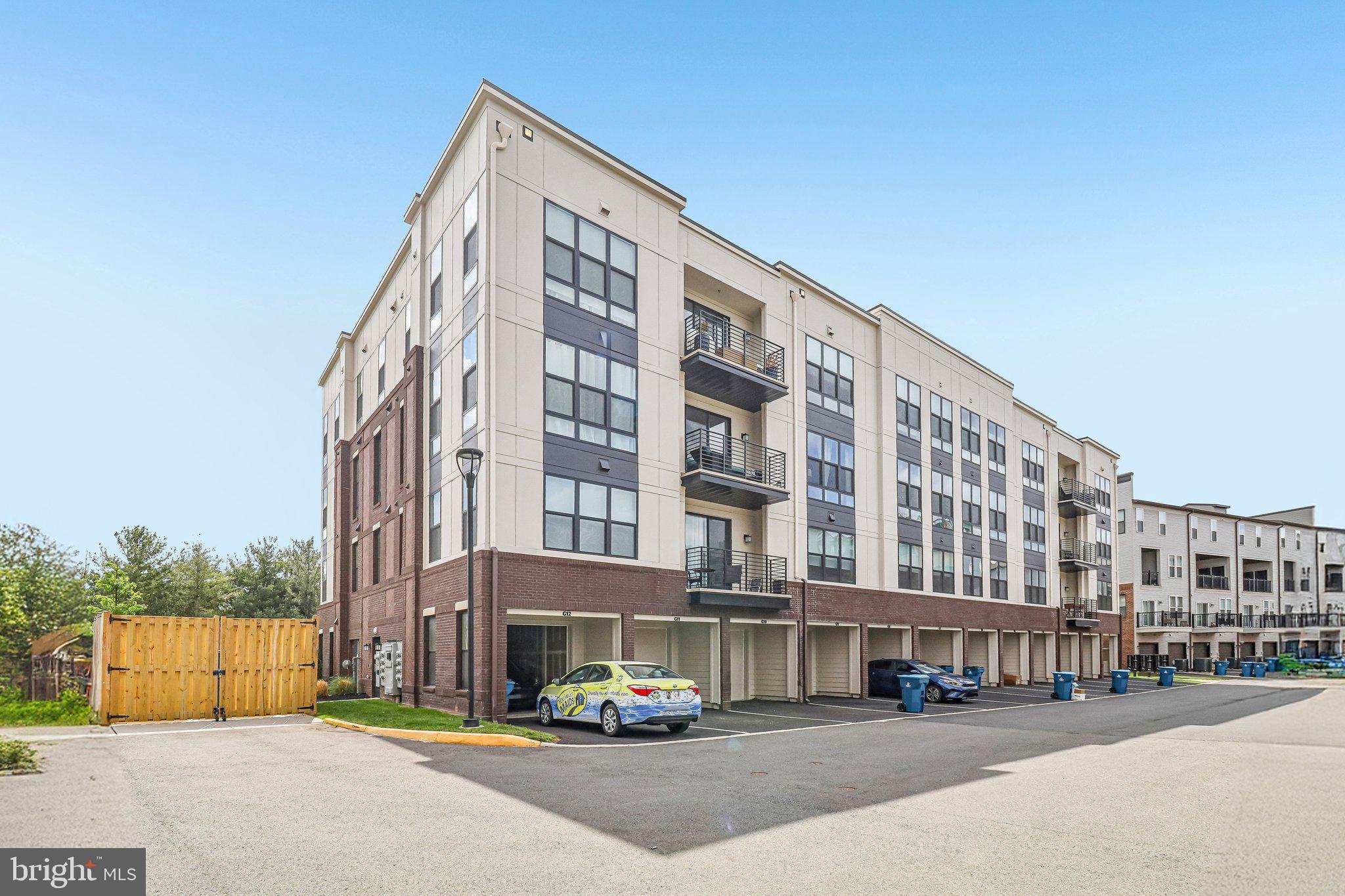 ASHBURN STATION - Residential