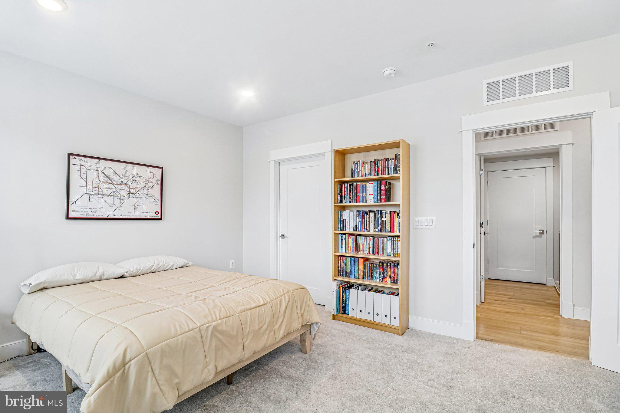 ASHBURN STATION - Residential