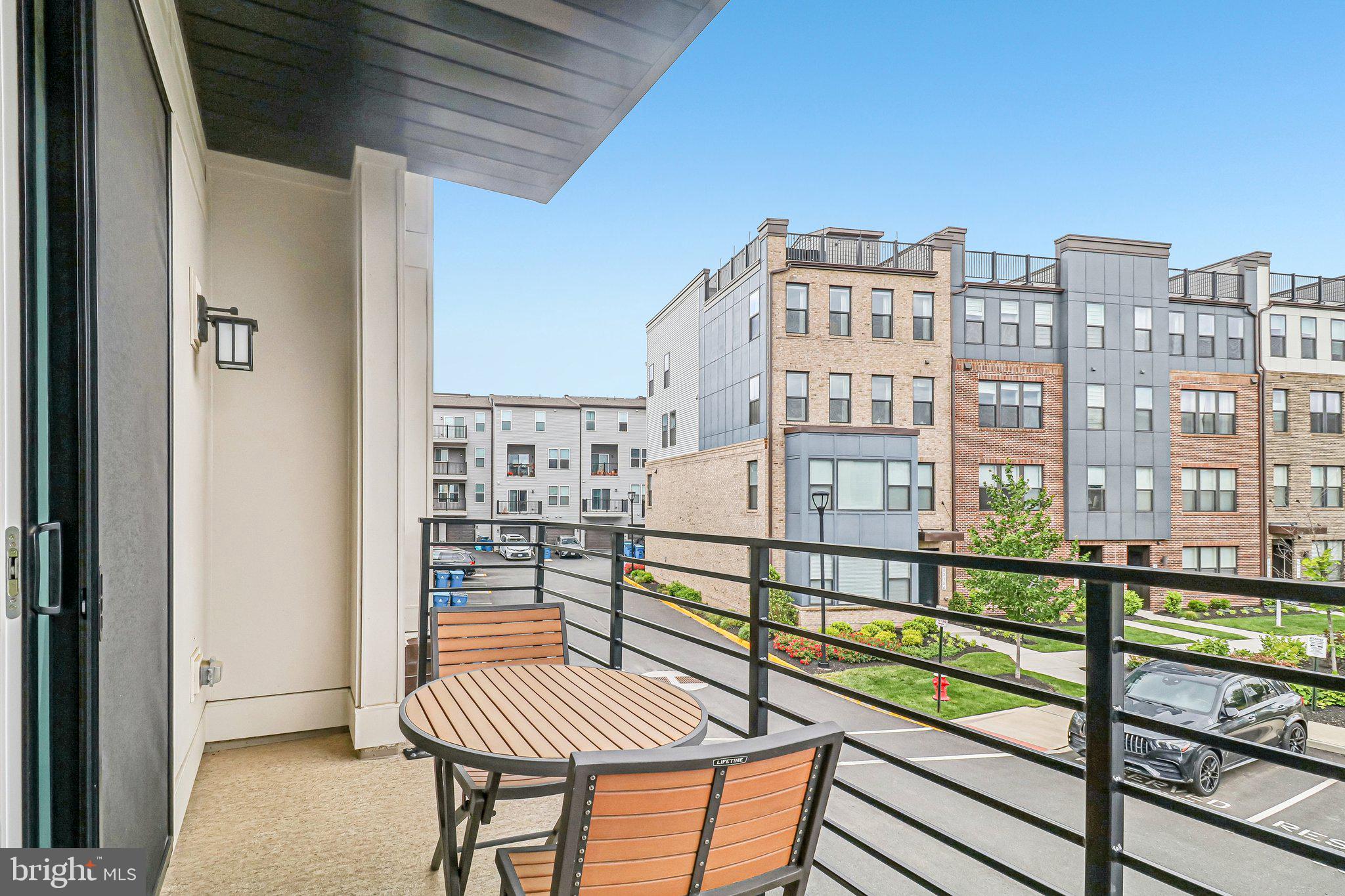 ASHBURN STATION - Residential