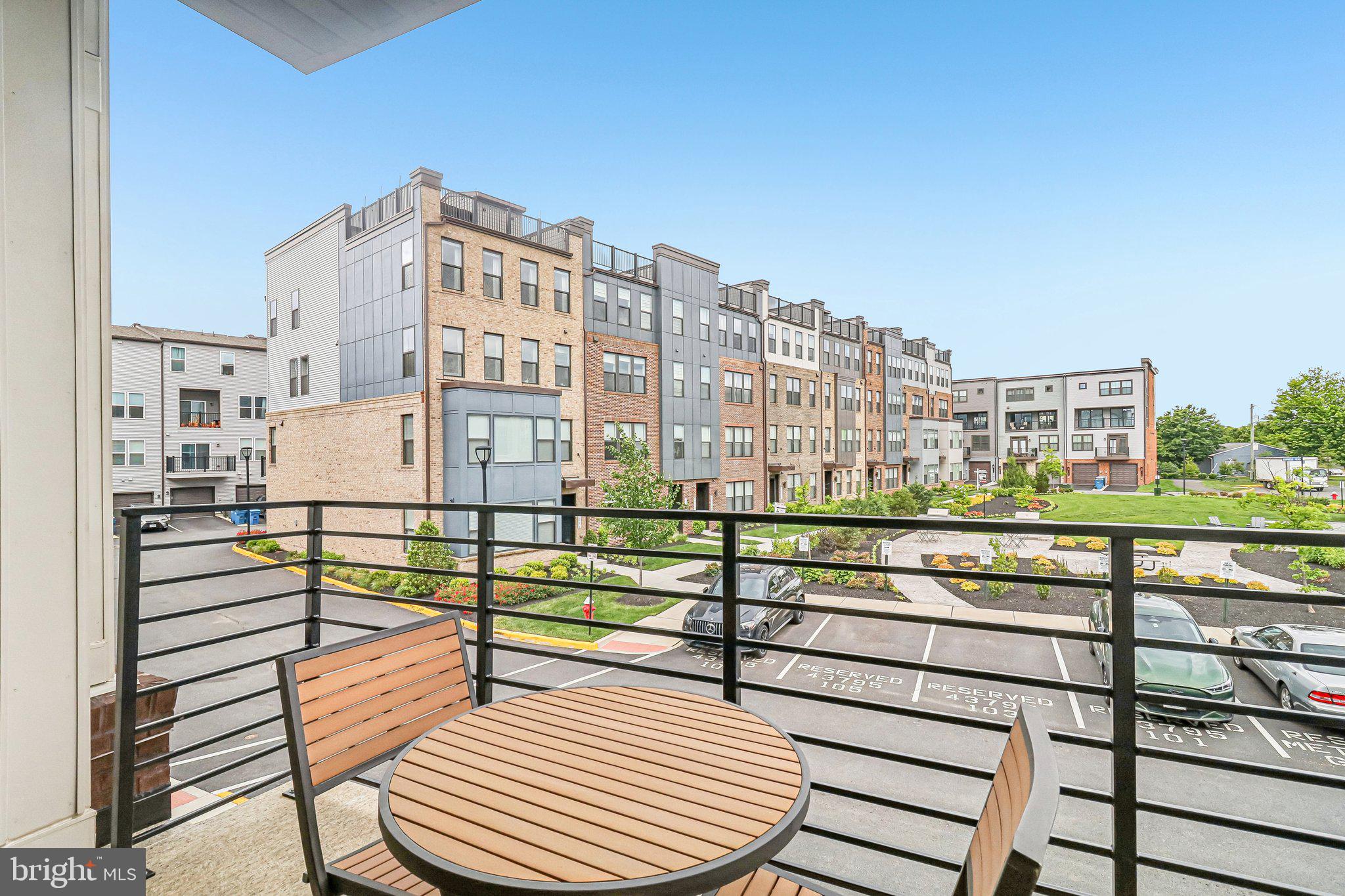 ASHBURN STATION - Residential