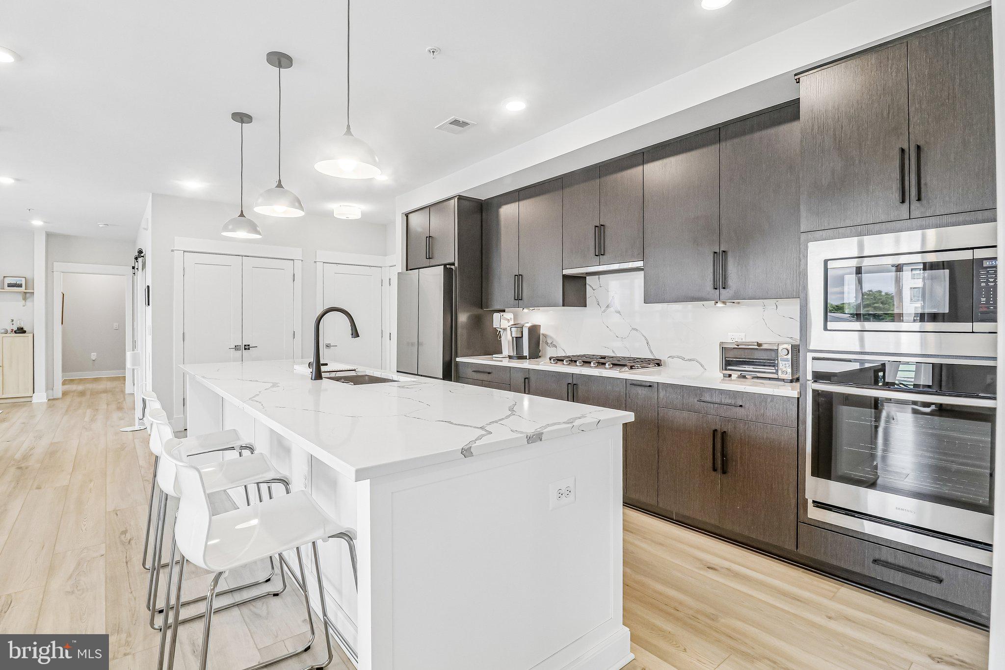 ASHBURN STATION - Residential