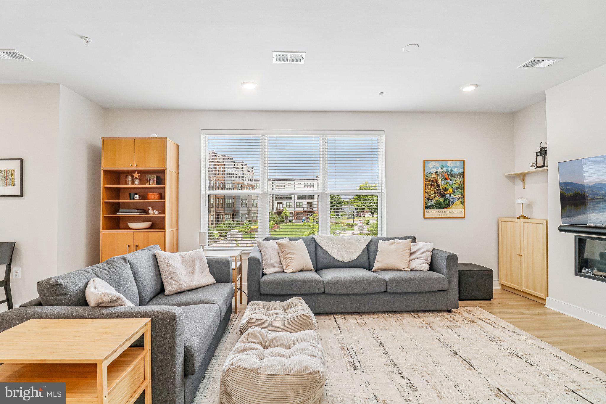ASHBURN STATION - Residential