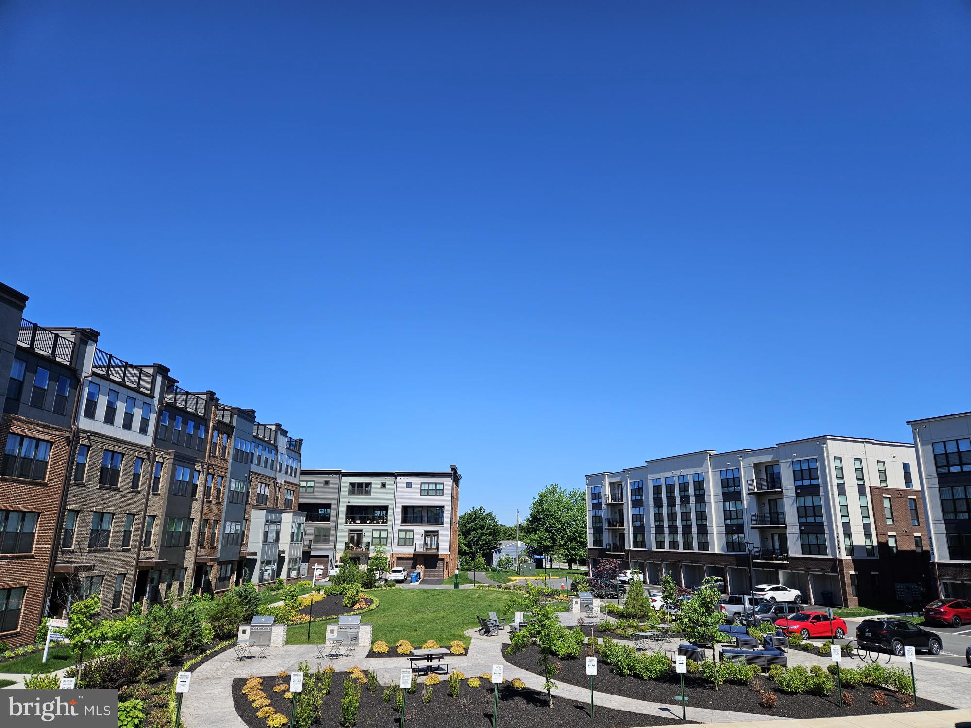 ASHBURN STATION - Residential