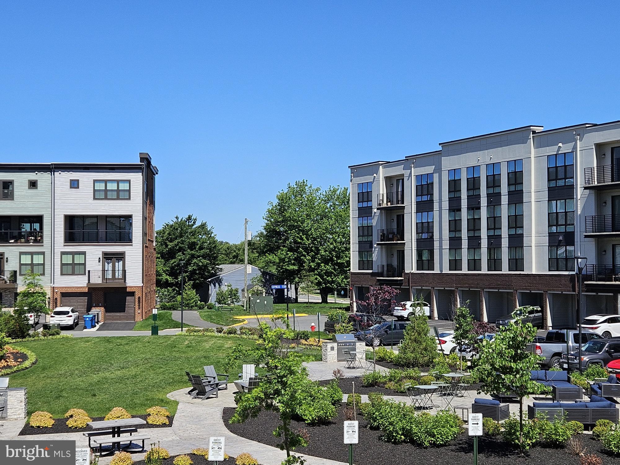 ASHBURN STATION - Residential