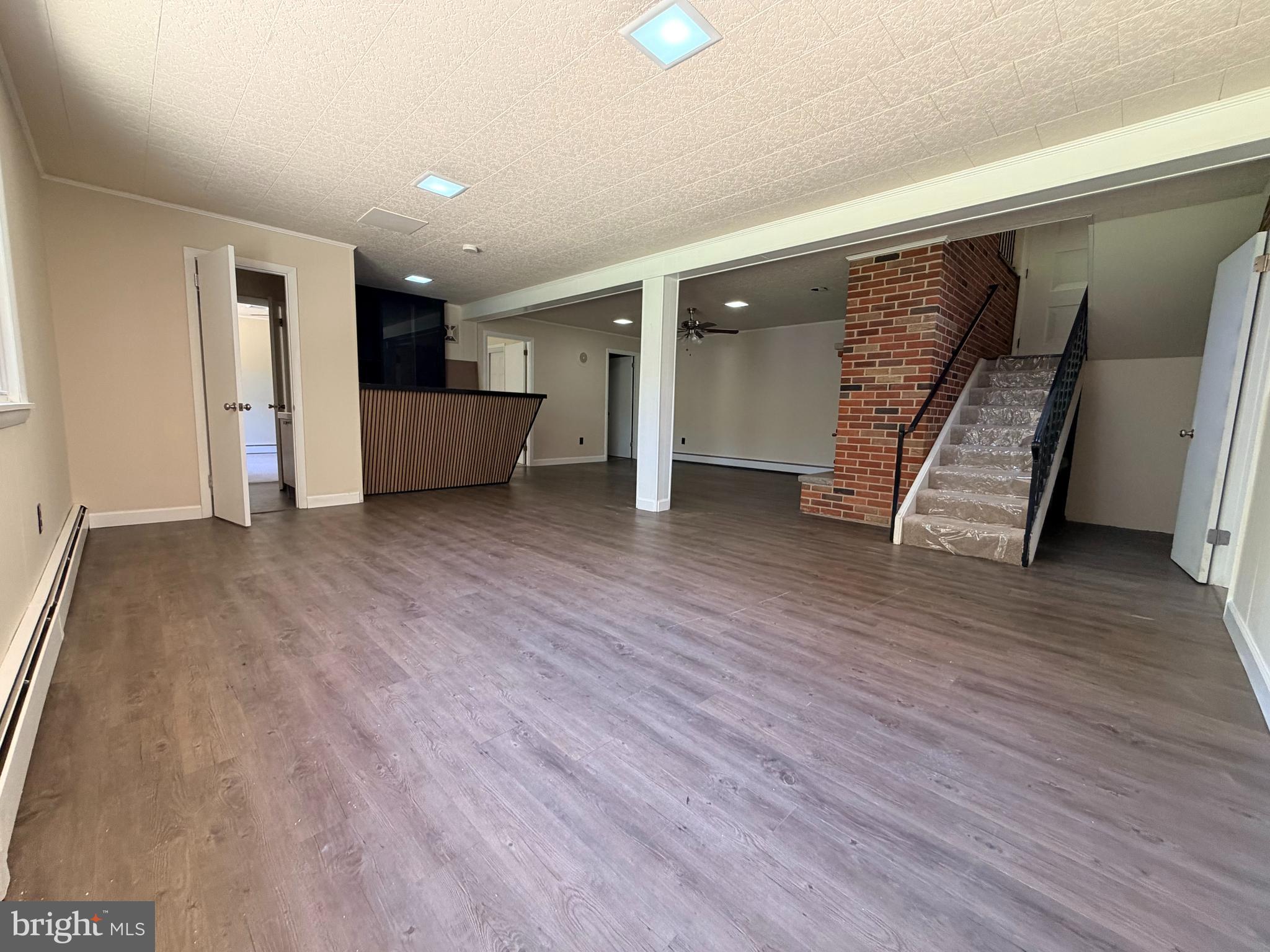 NOB HILL - Residential