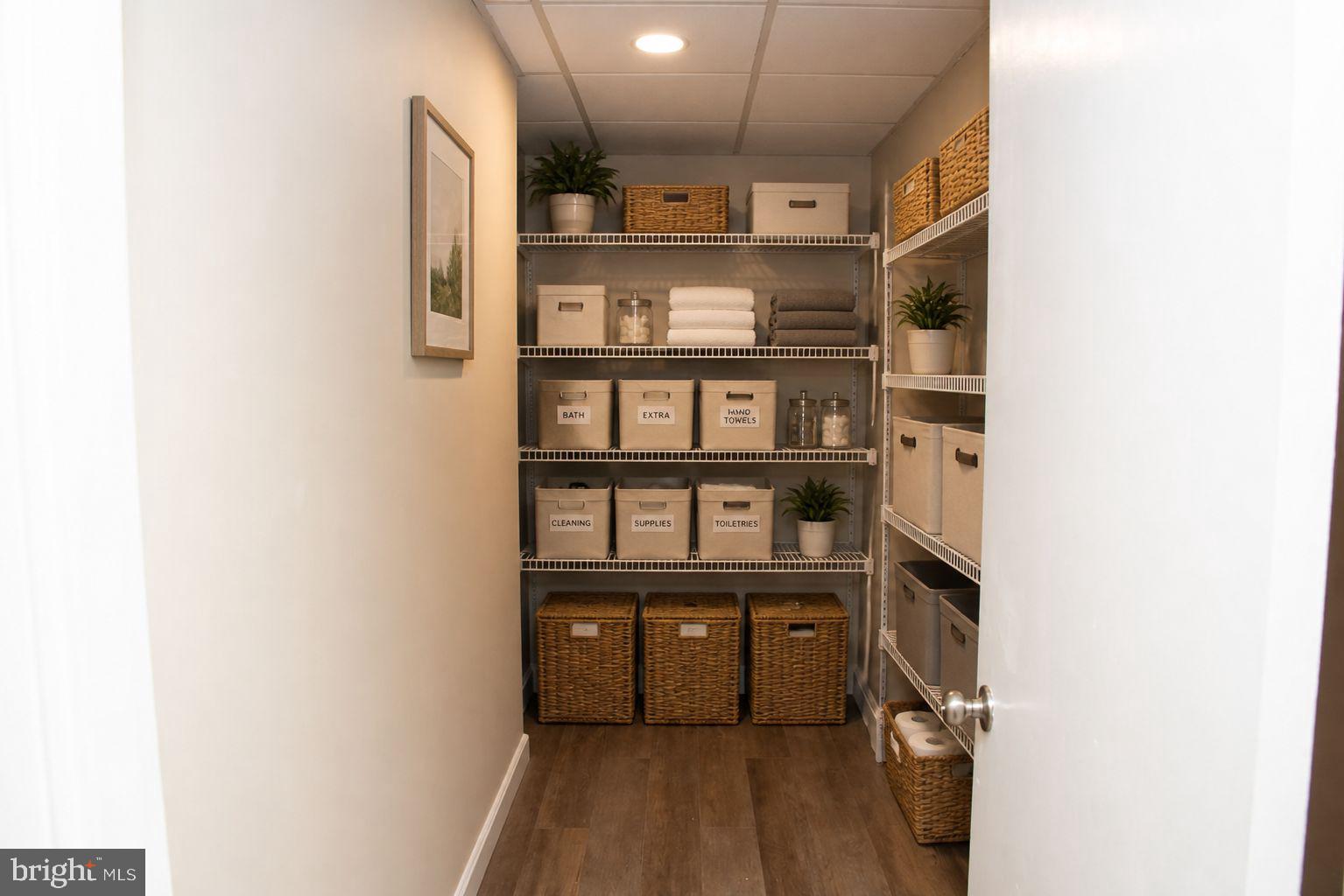 NOB HILL - Residential