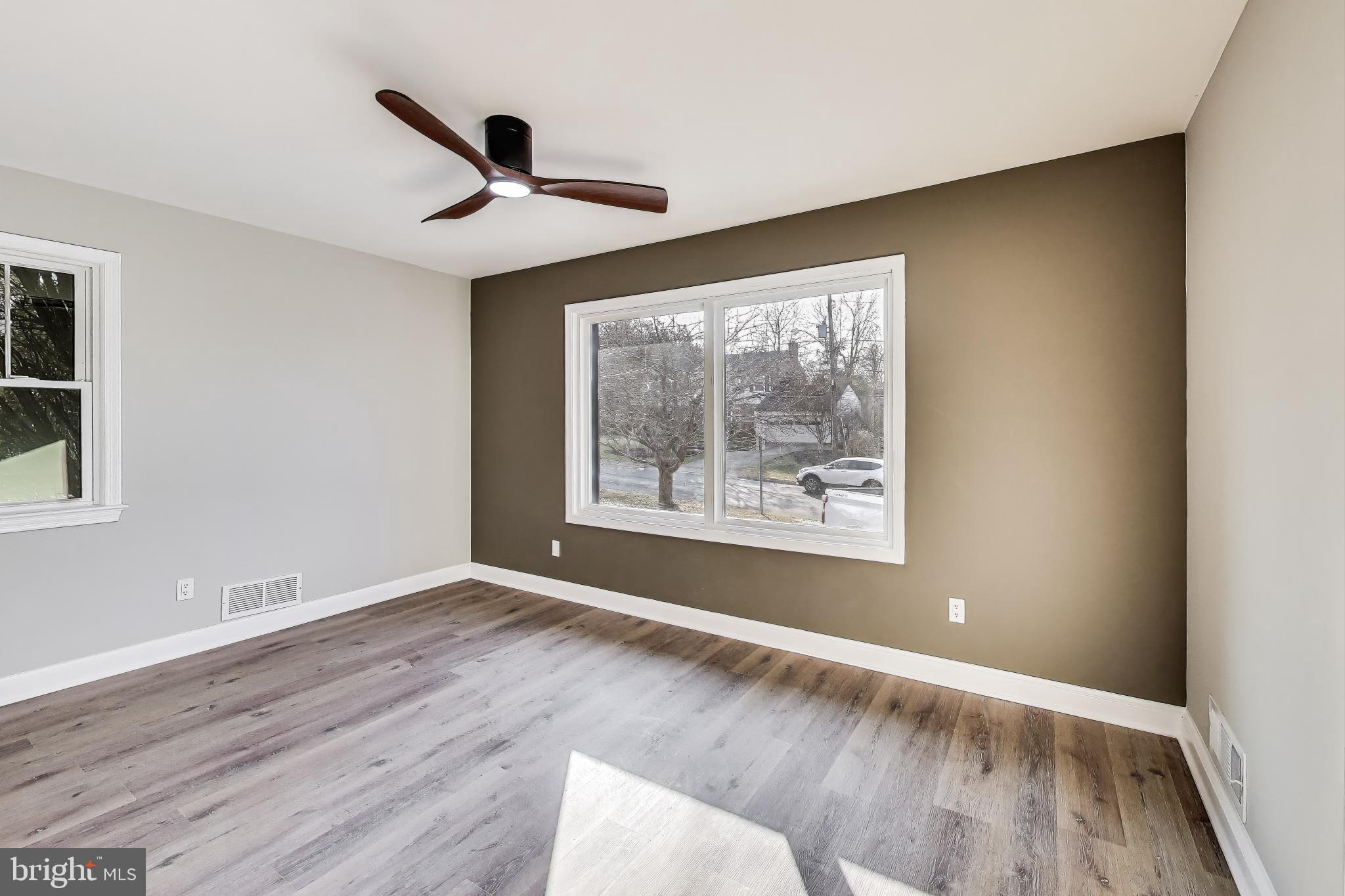 KENWOOD PARK - Residential