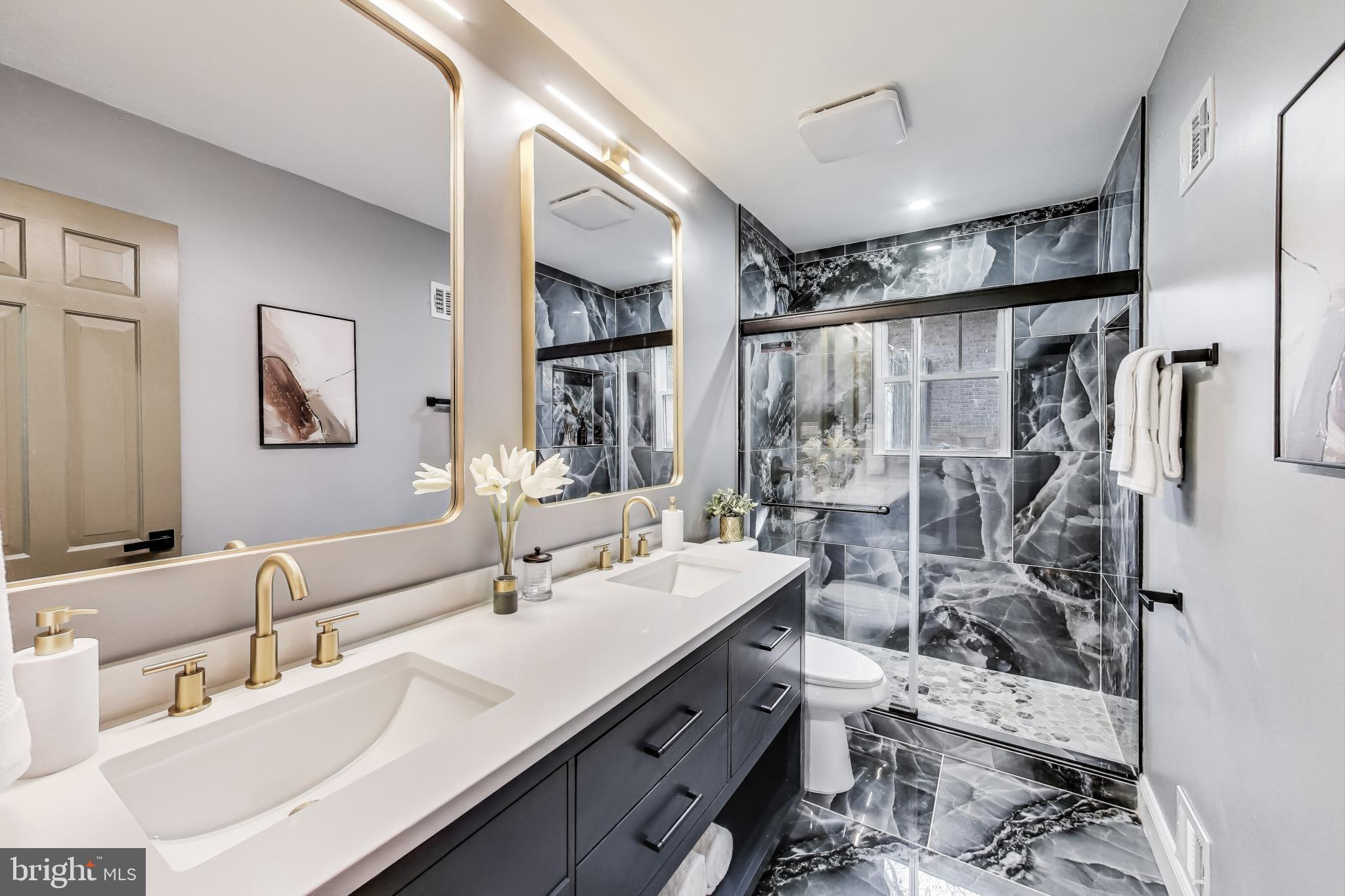 KENWOOD PARK - Residential