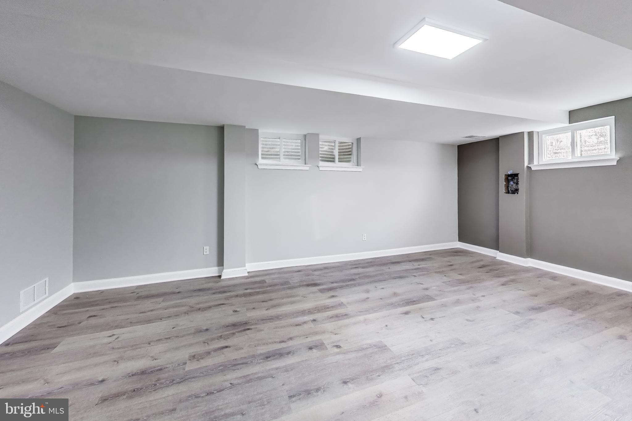 KENWOOD PARK - Residential