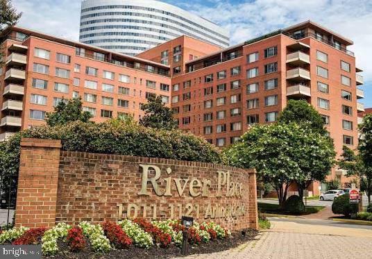 RIVER PLACE NORTH - Residential