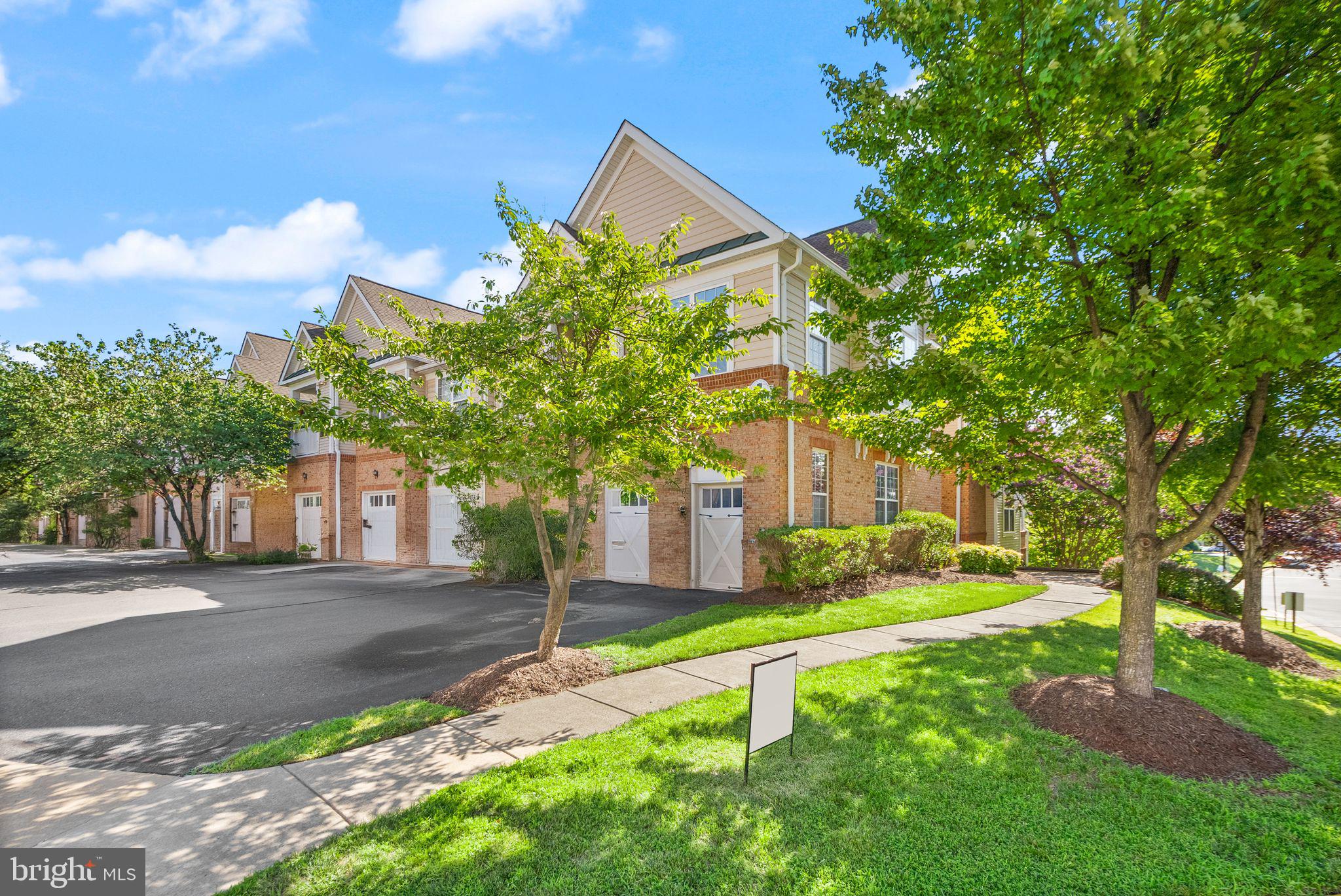 RIDGES AT BELMONT - Residential