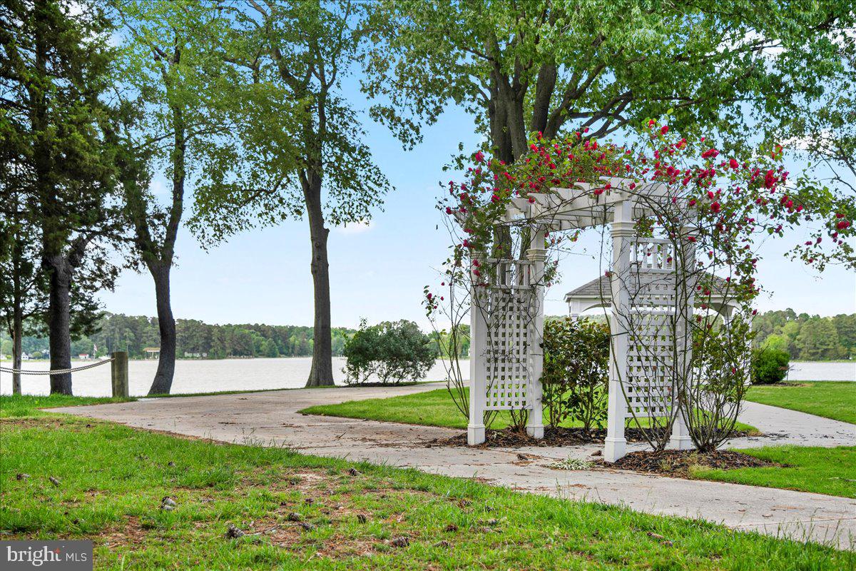 SWAN POINT - Residential