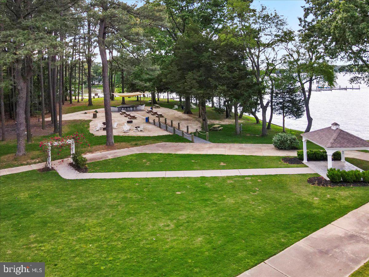 SWAN POINT - Residential