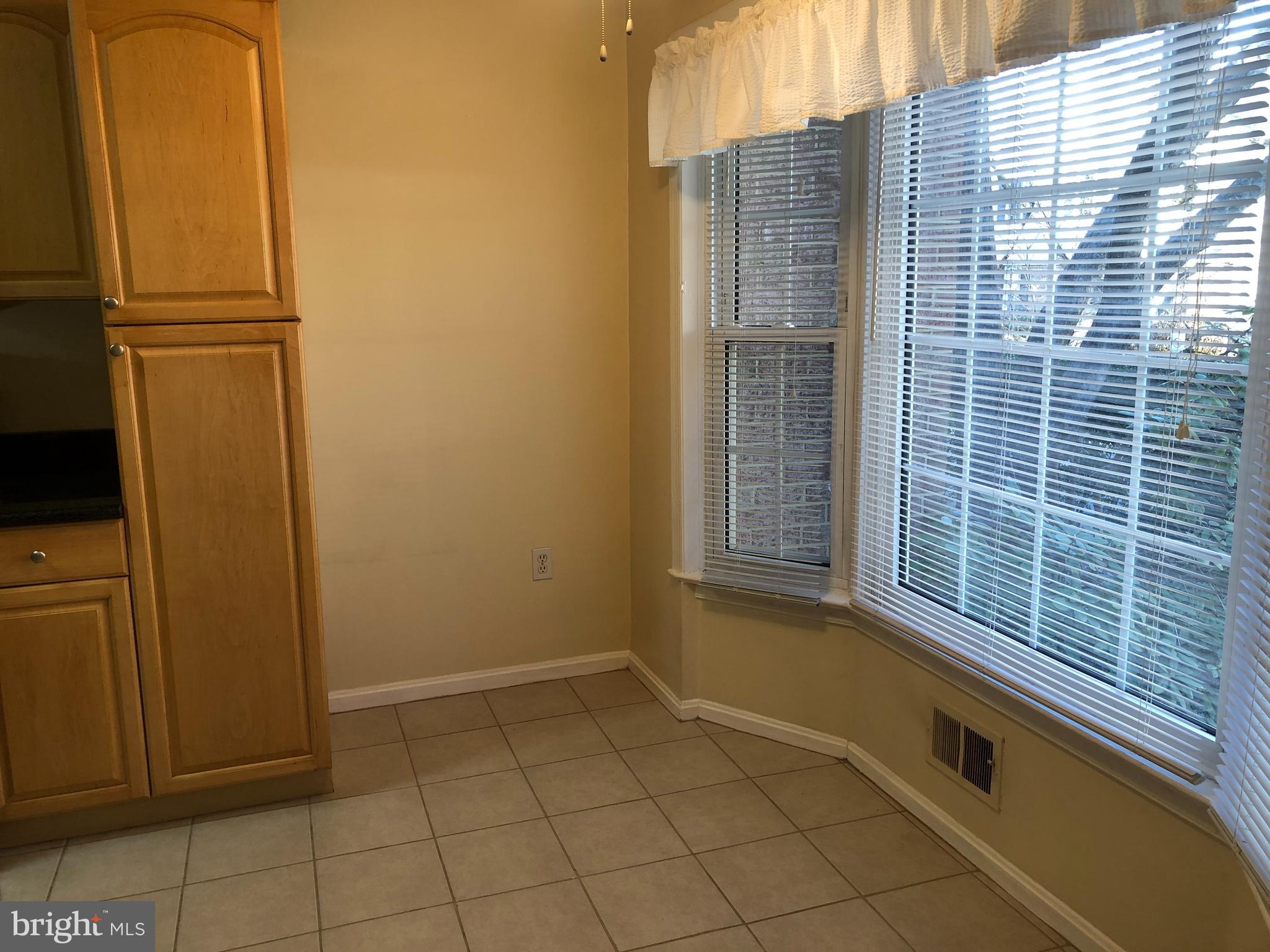 SHADY GROVE VILLAGE - Residential Lease