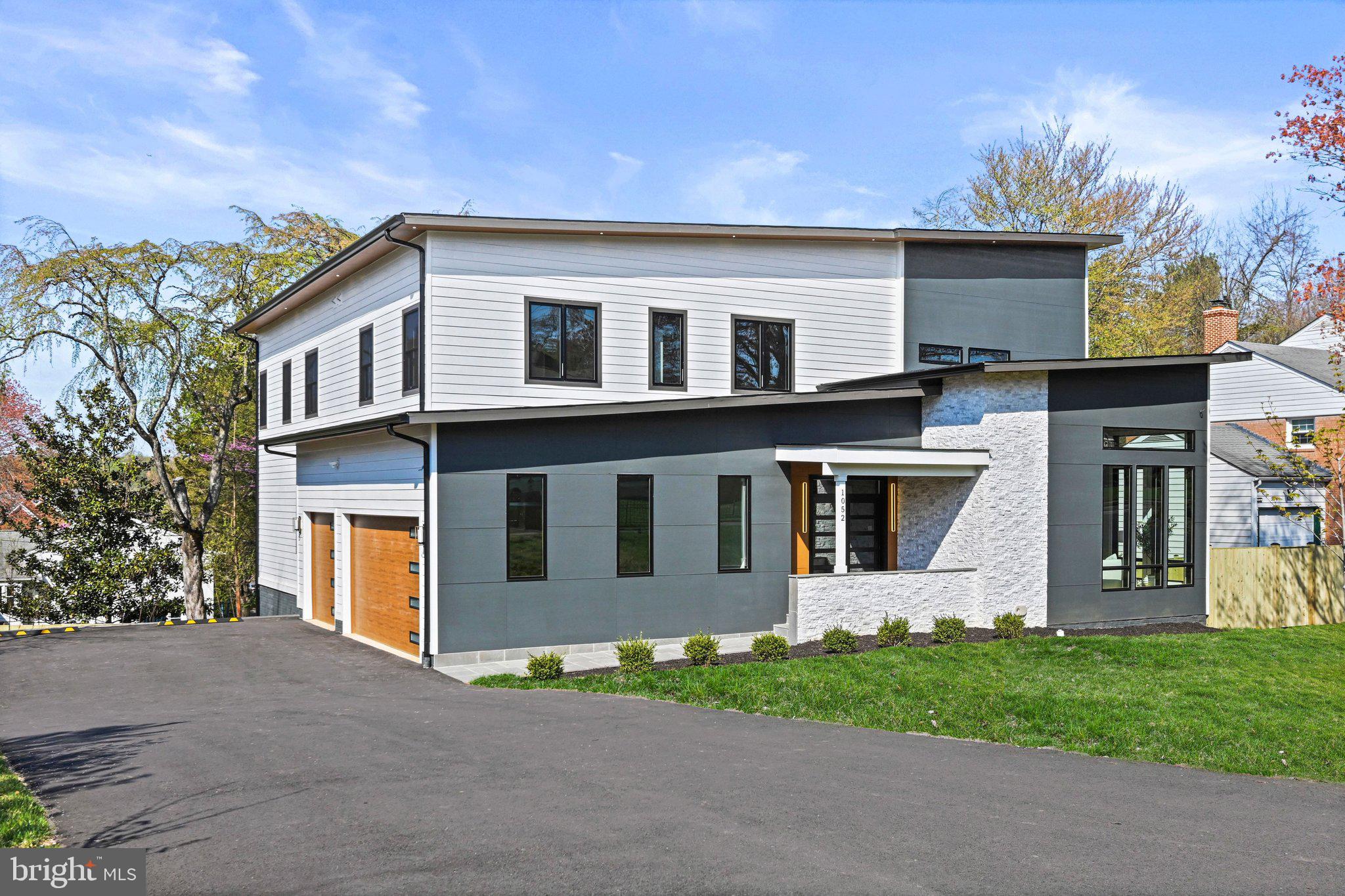 WEST LANGLEY - Residential