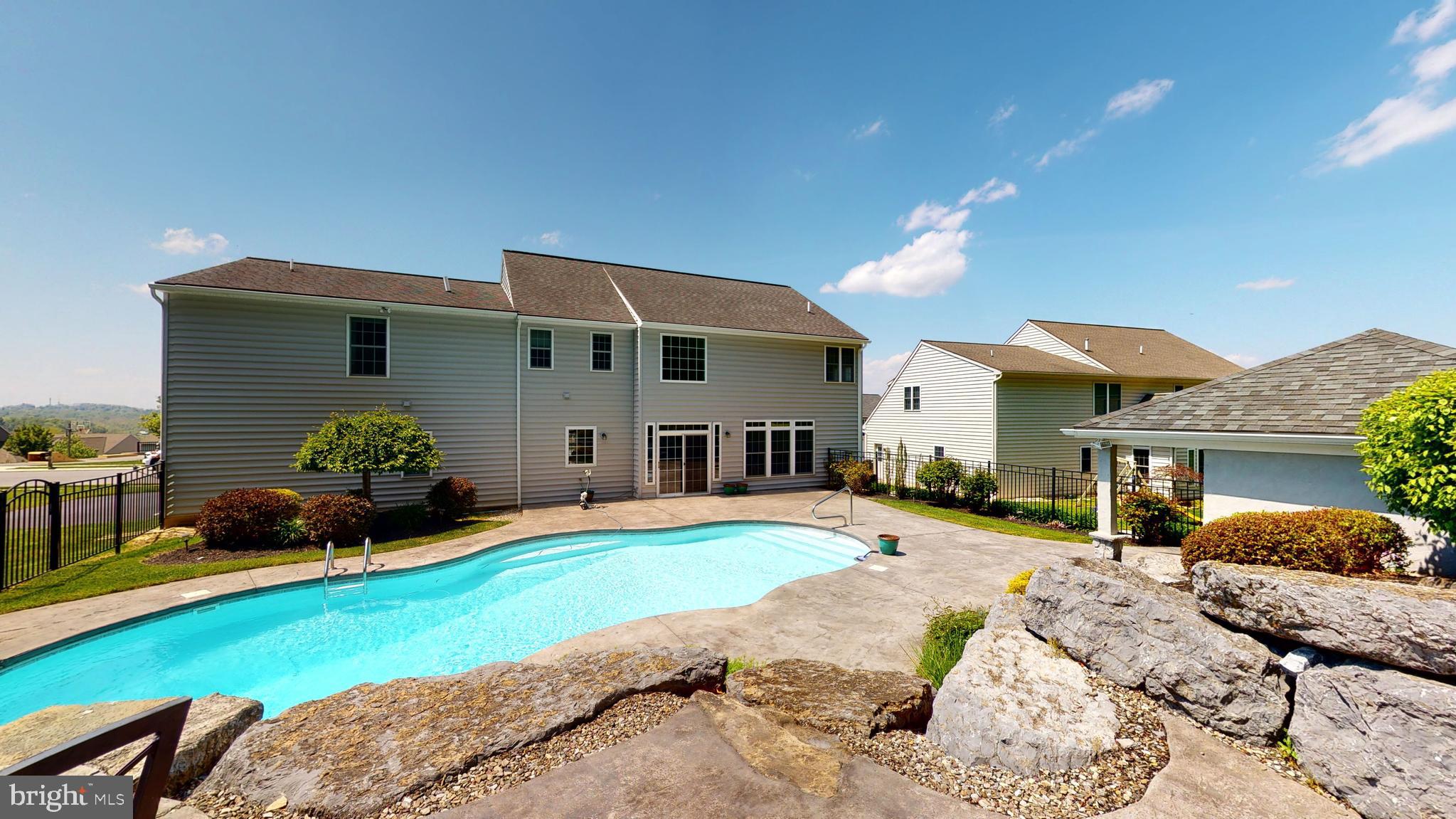 EAGLE VIEW - Residential