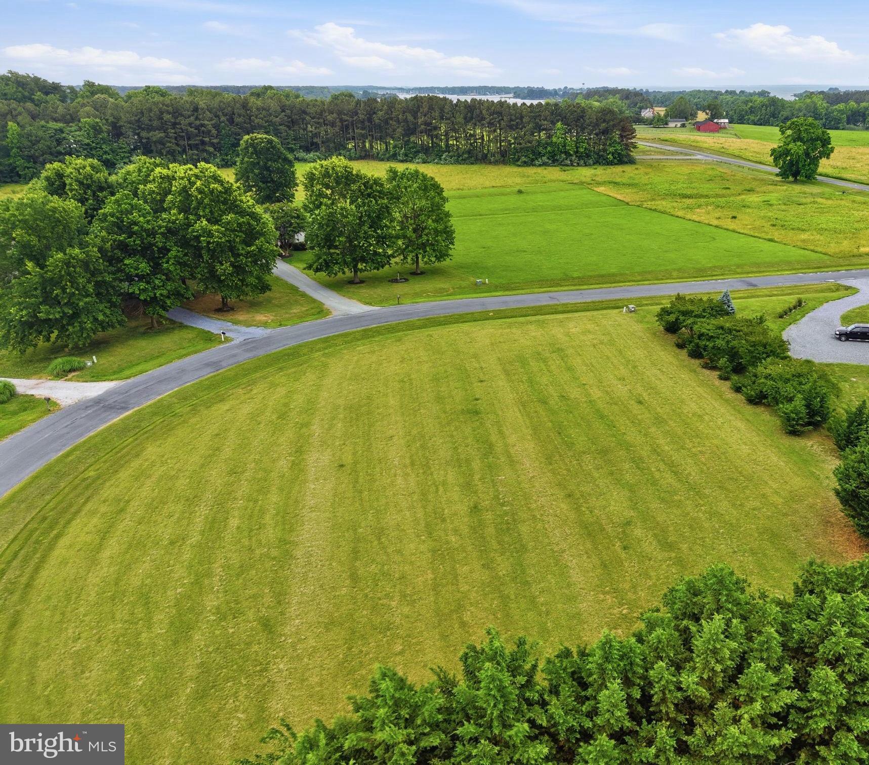 LITTLE NECK FARM - Land